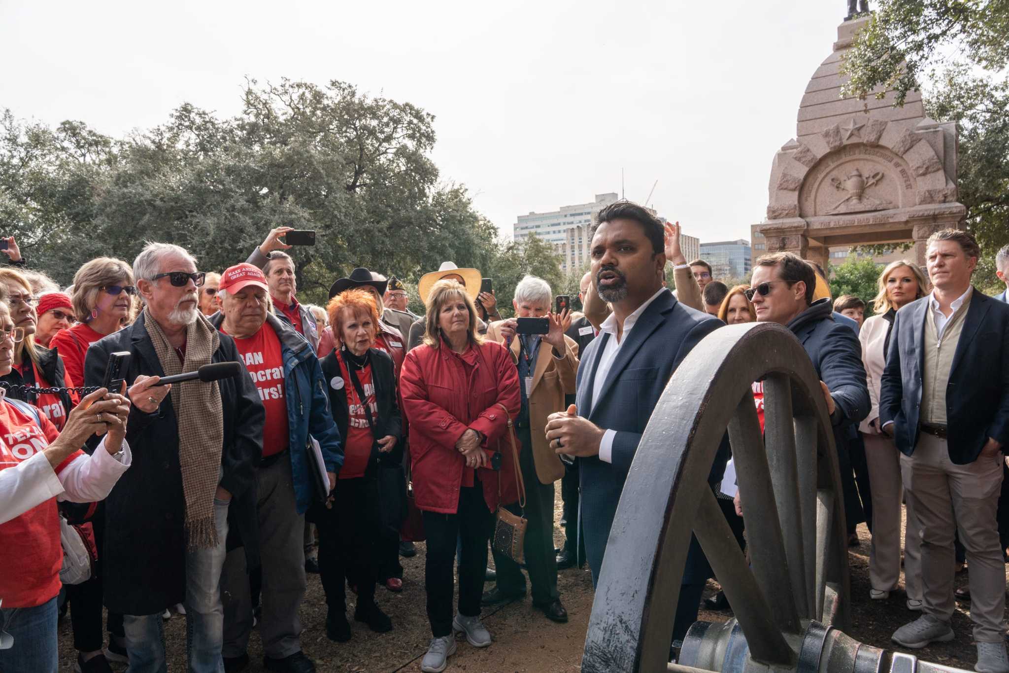 Texas Republicans escalate clash to close primaries with new lawsuit