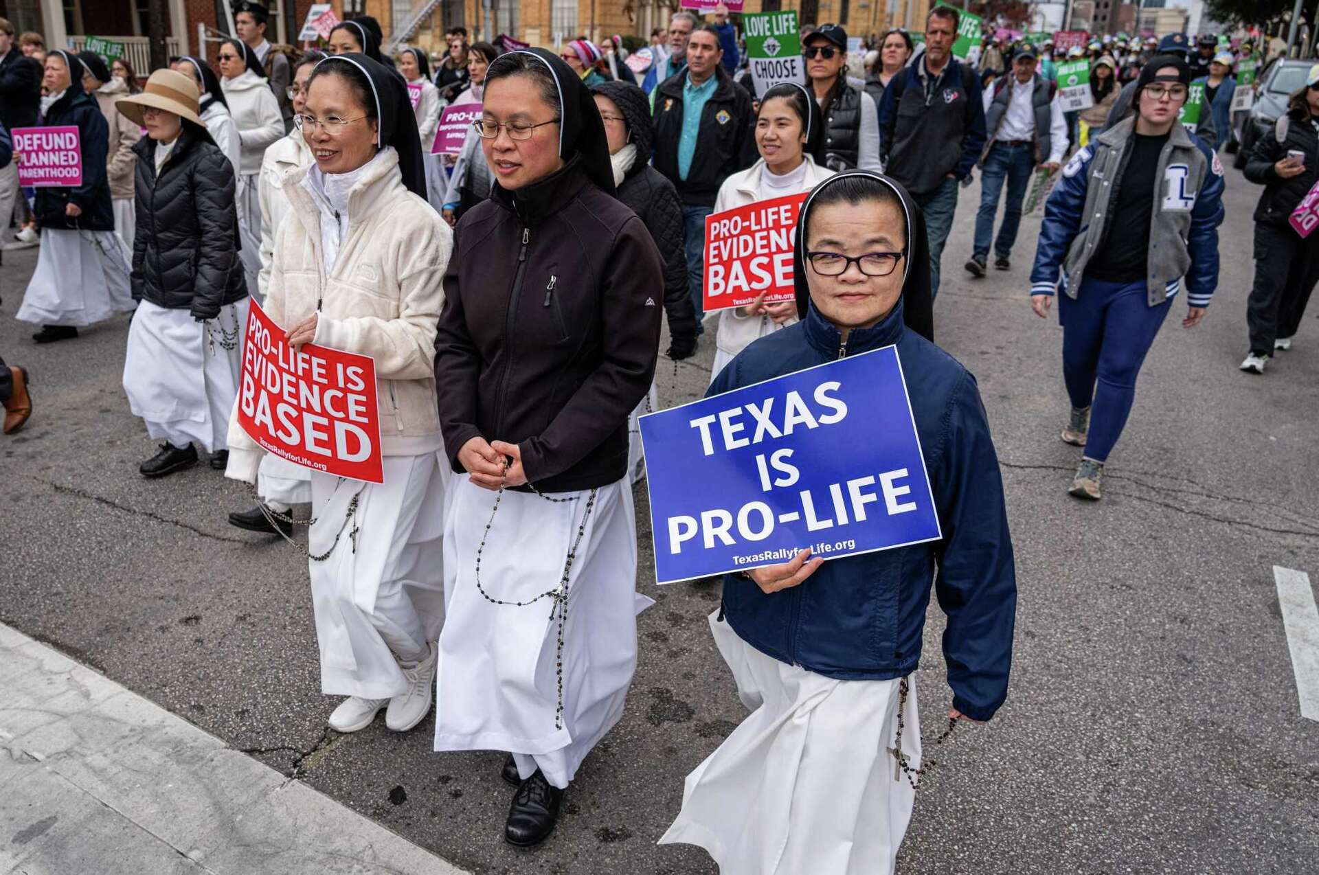 Thousands march in anti-abortion Rally for Life at Texas Capitol