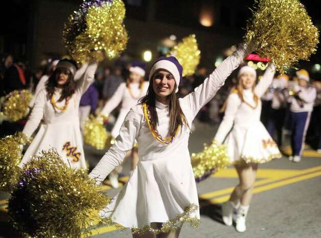 Members Of The Amsterdam High School Marching Band Perform 440455 Connecticut Post