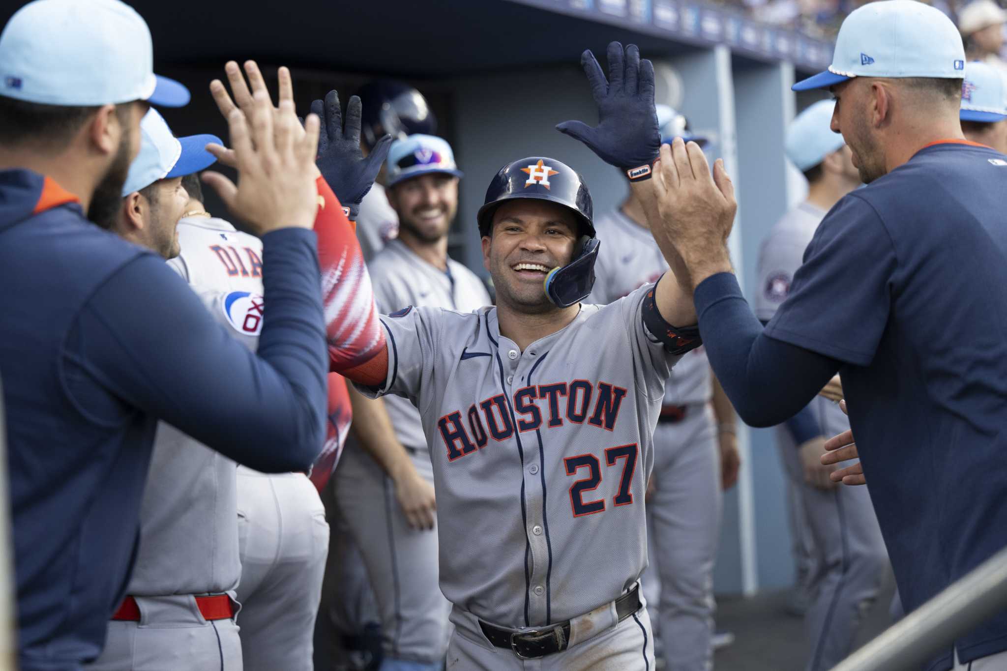 Were Astros cheating against Dodgers in 2025?: Max Muncy says no.