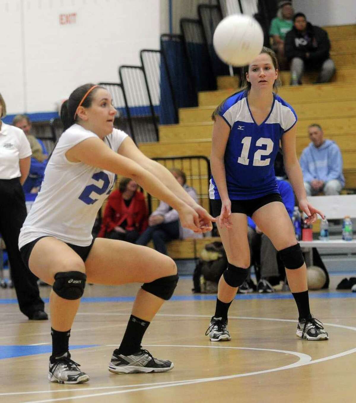 Fairfield Ludlowe lets Class LL volleyball title slip away