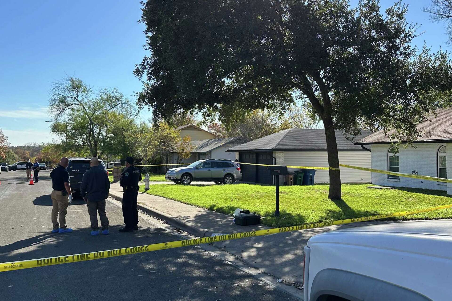 Police investigating possible double homicide in South Austin