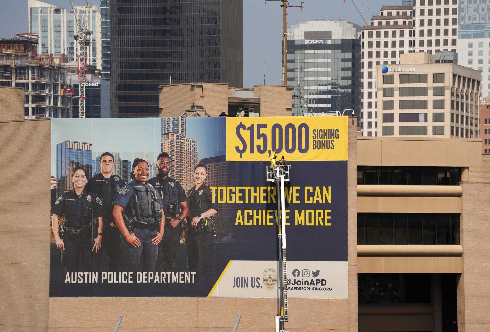 Austin police hope to bolster numbers this year amid ongoing vacancies
