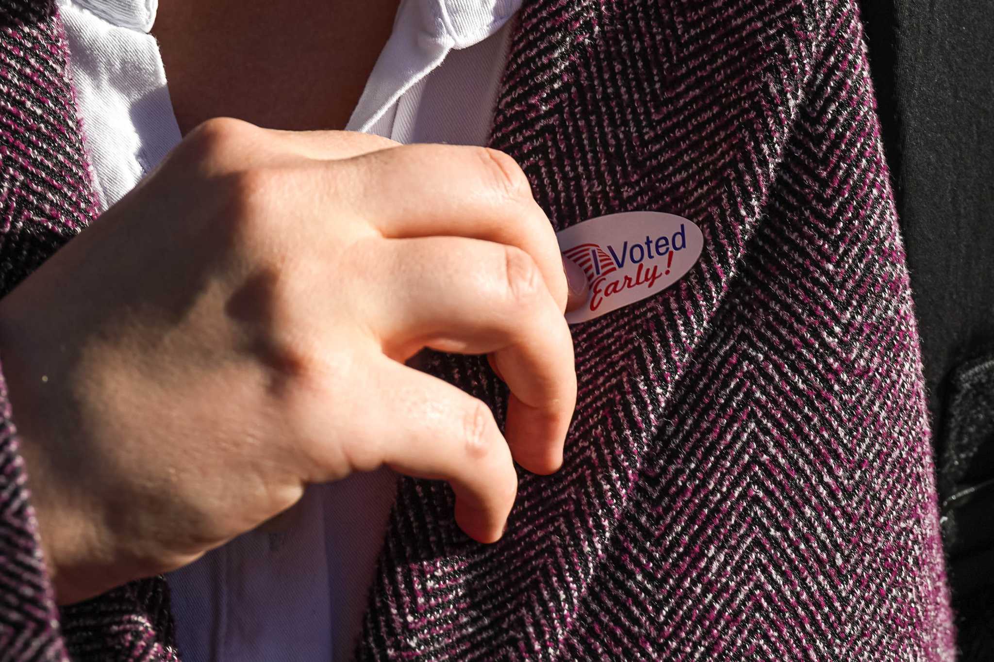 Can you wear political shirts to vote in 2024? Here's what Texas law says