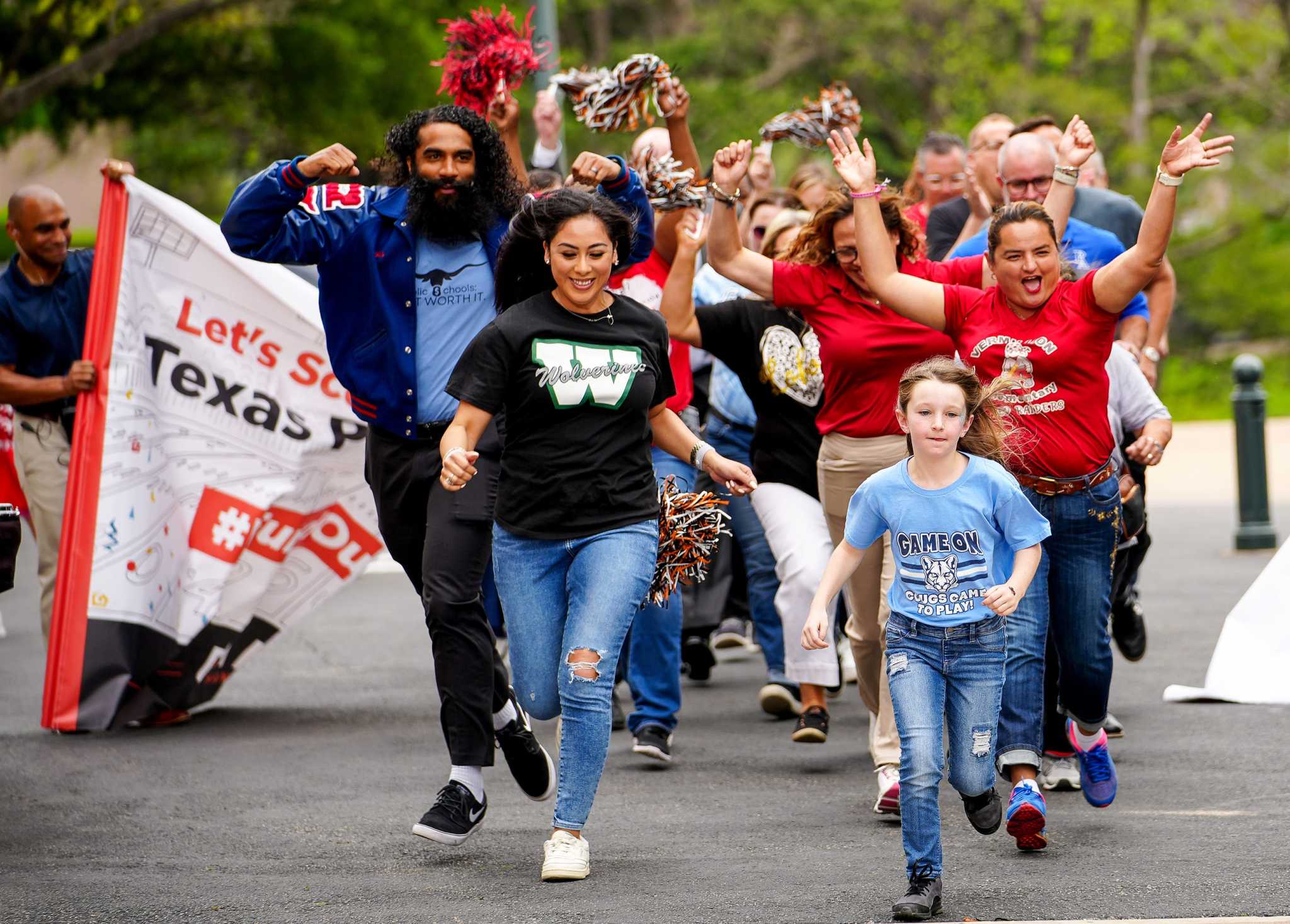 Raise Your Hand Texas rally for teach pay increases held at Capital