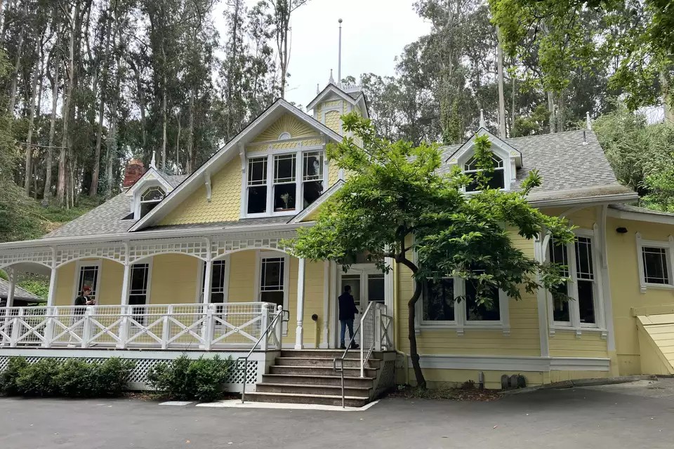 https://s.hdnux.com/photos/01/53/47/11/28209790/3/rawImage.jpg