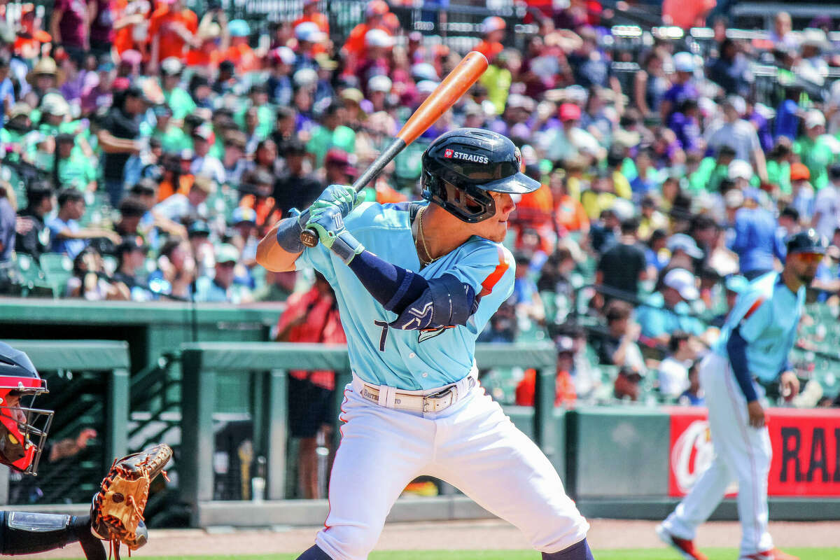 Kenedy Corona has finally earned his call up, as the Houston Astros added the outfielder to the main roster on Monday. 