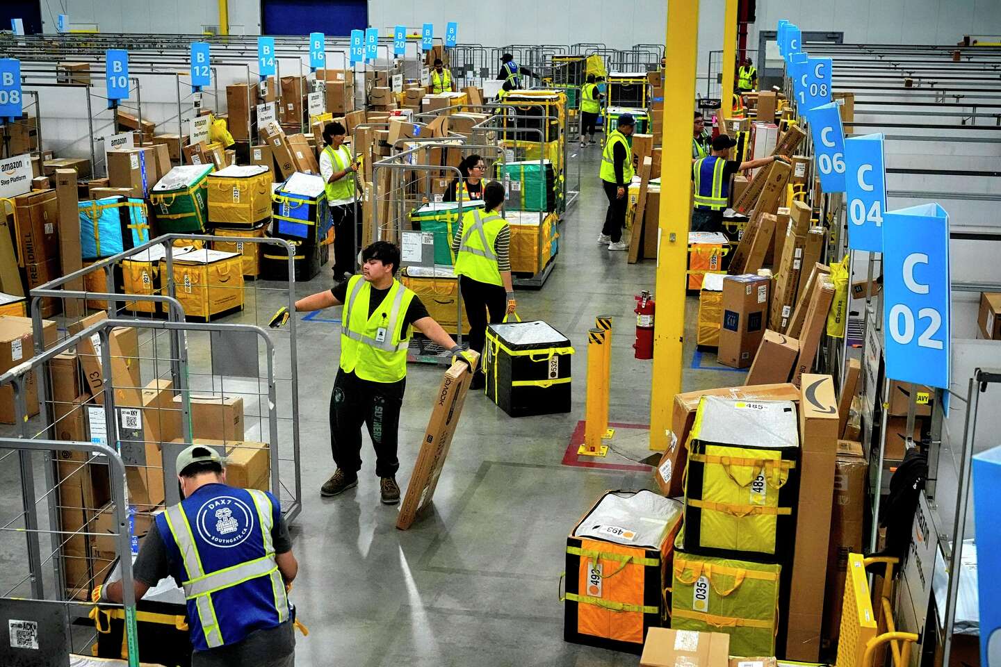 Amazon extends Prime Day discounts to 4 days as retailers weigh tariff Amazon extends Prime Day discounts to 4 days as retailers weigh tariff