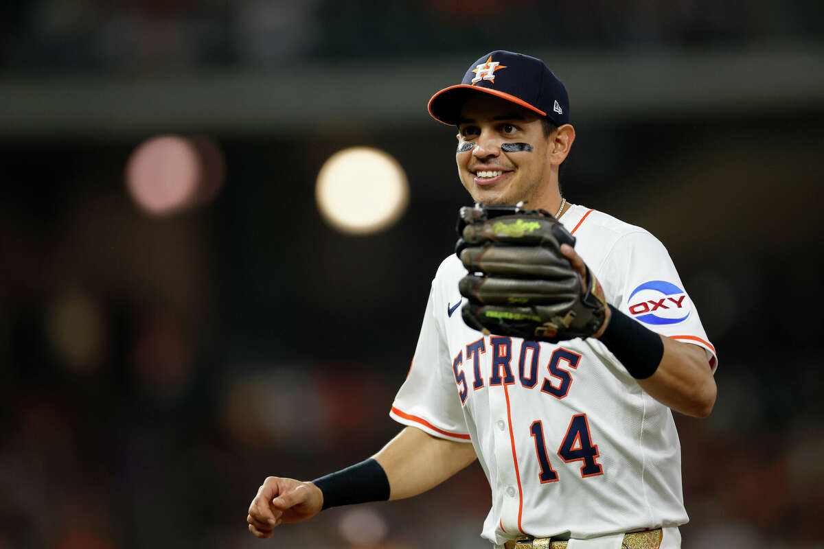 Few Houston Astros players are more beloved than Mauricio Dubon. However, when he signed his first professional contract, his initial deal didn't quite get the love it deserved.