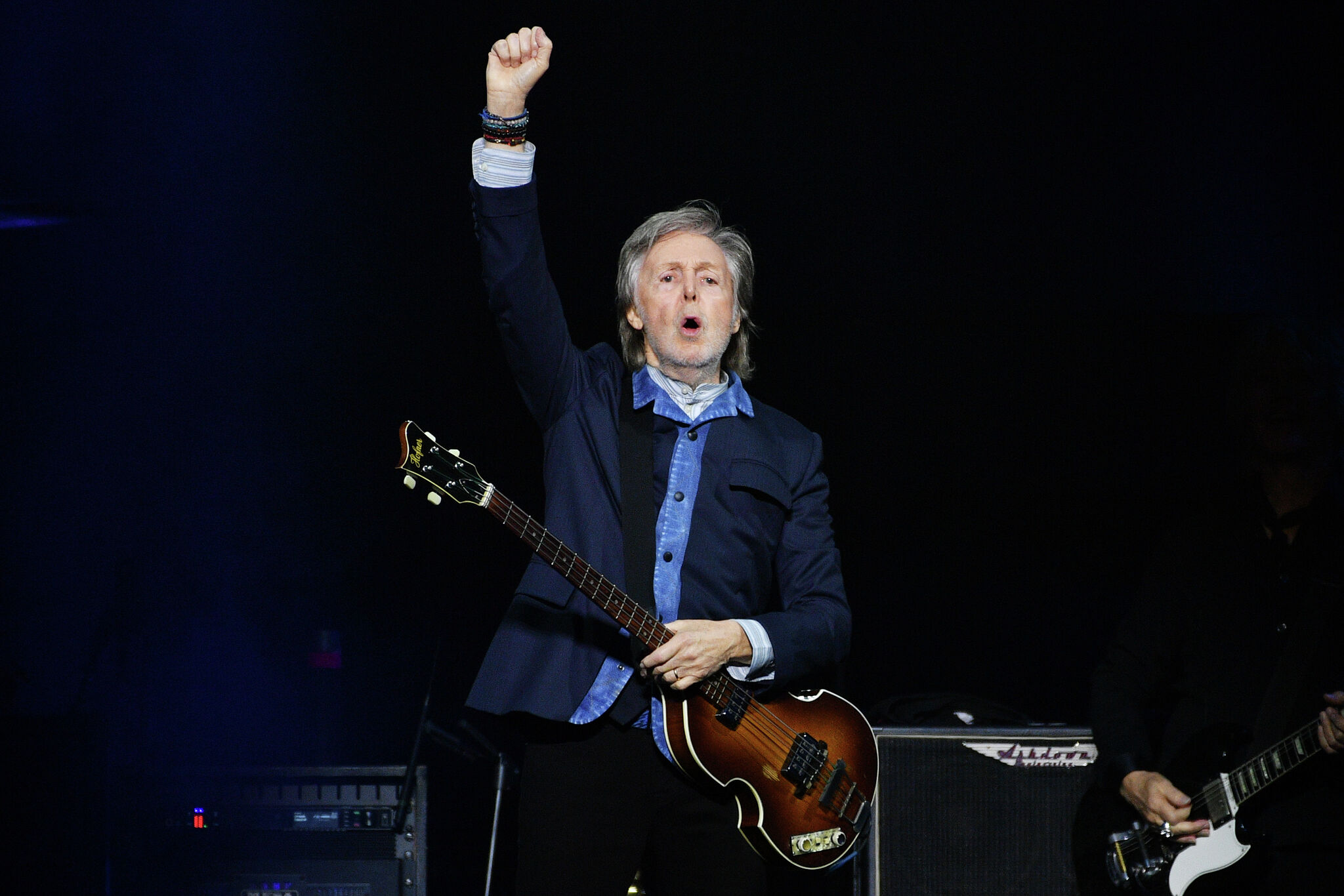https://s.hdnux.com/photos/01/53/51/27/28218853/3/rawImage.jpg