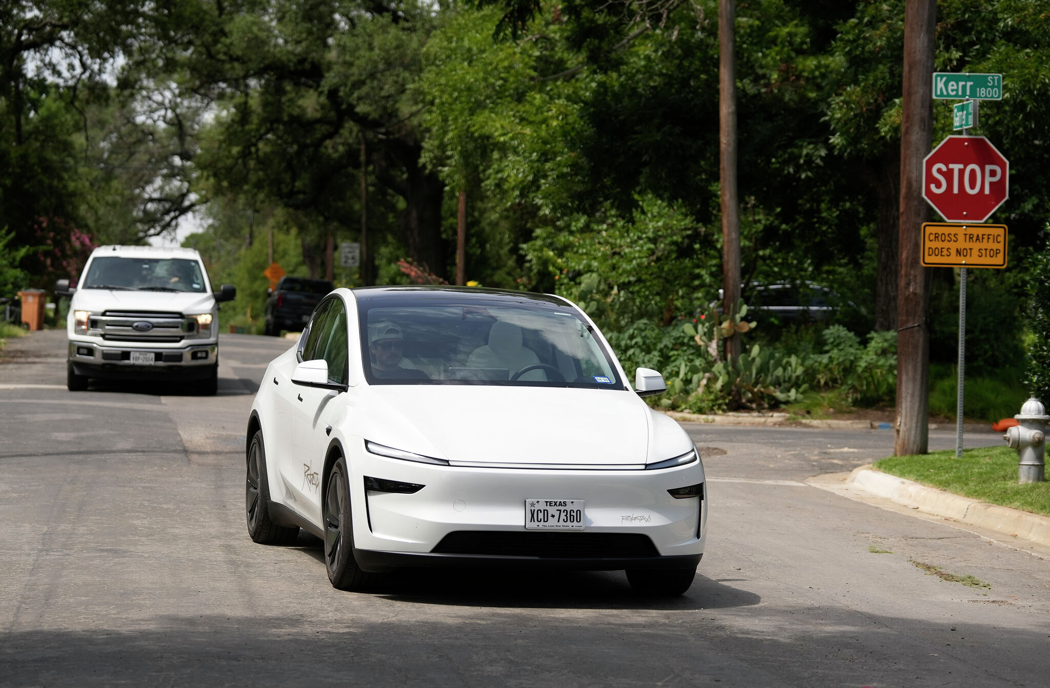 This weekend, Tesla expands its robotaxi service area in Austin
