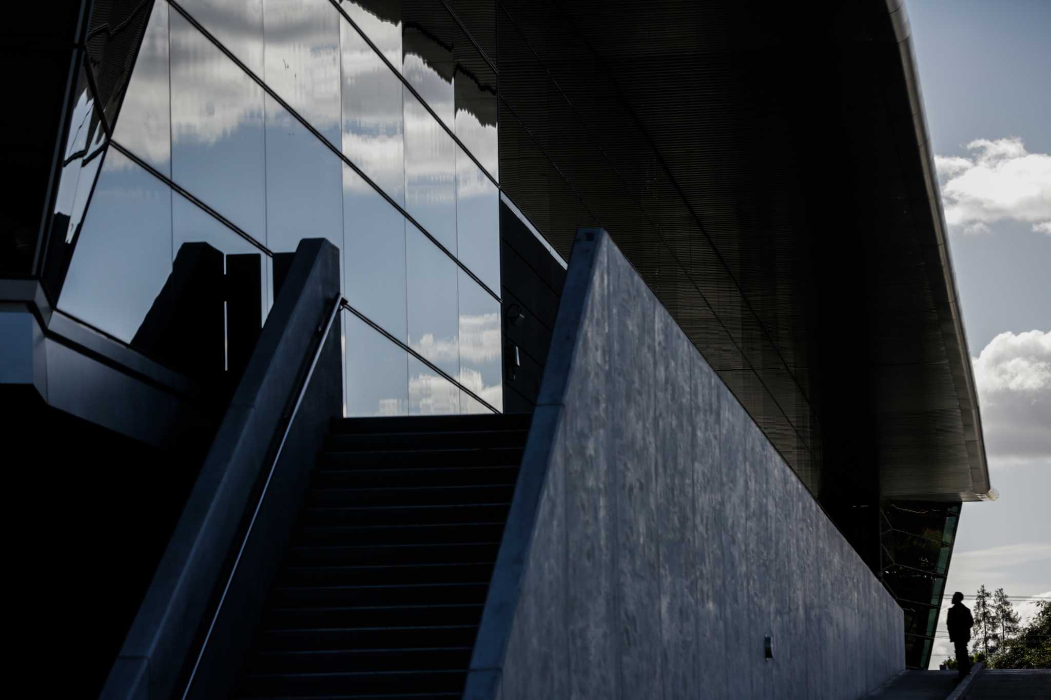 https://s.hdnux.com/photos/01/53/52/61/28224621/5/rawImage.jpg