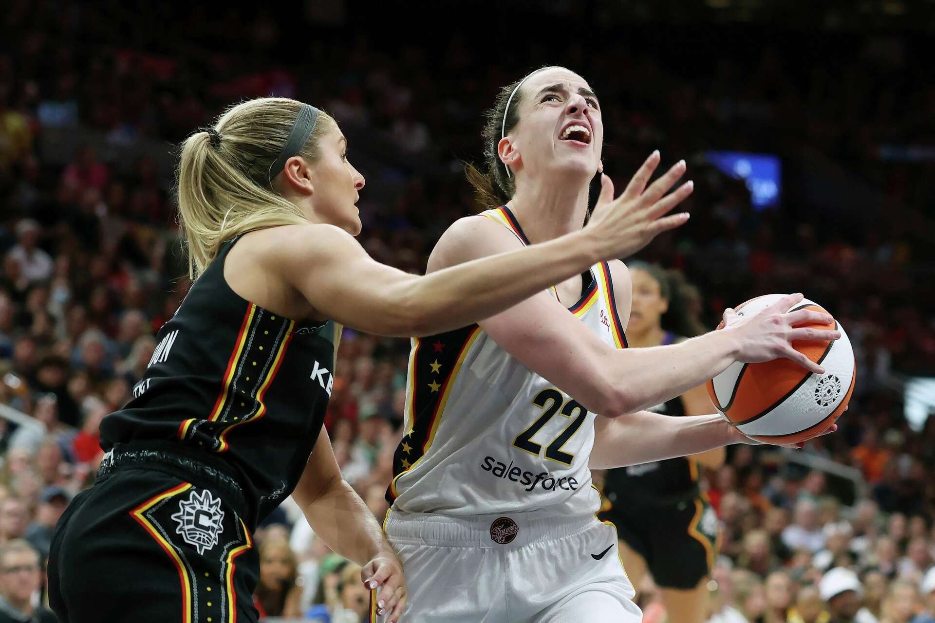 Caitlin Clark and the Indiana Fever beat the Sun as the WNBA ...