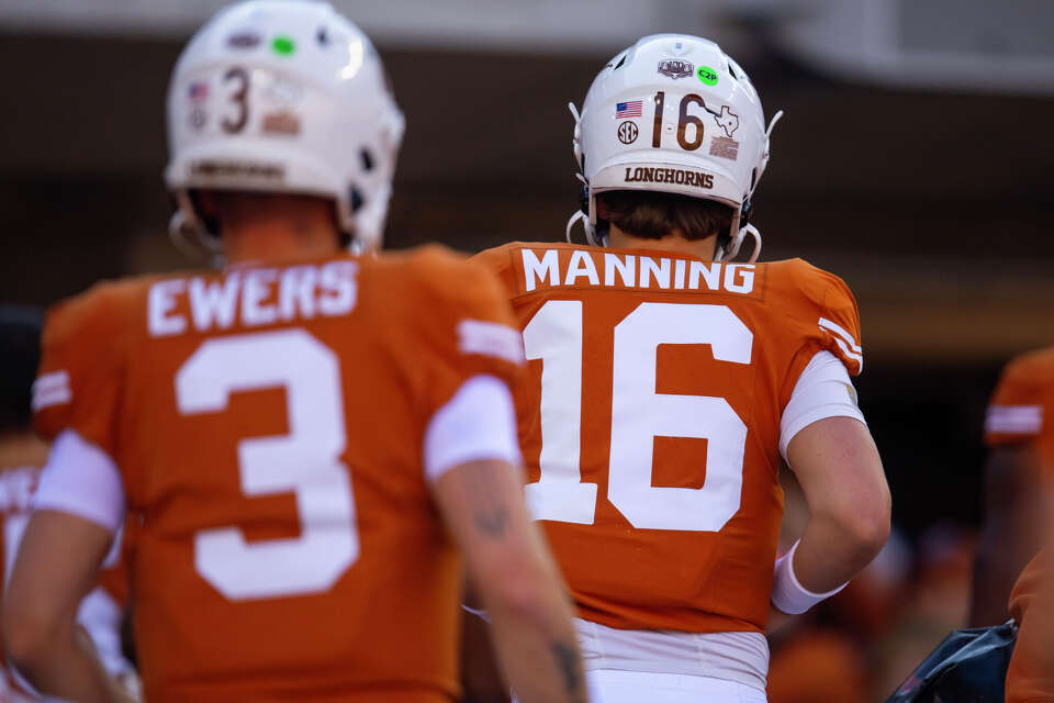 Texas football vs. OU: Arch Manning makes Red River Rivalry debut