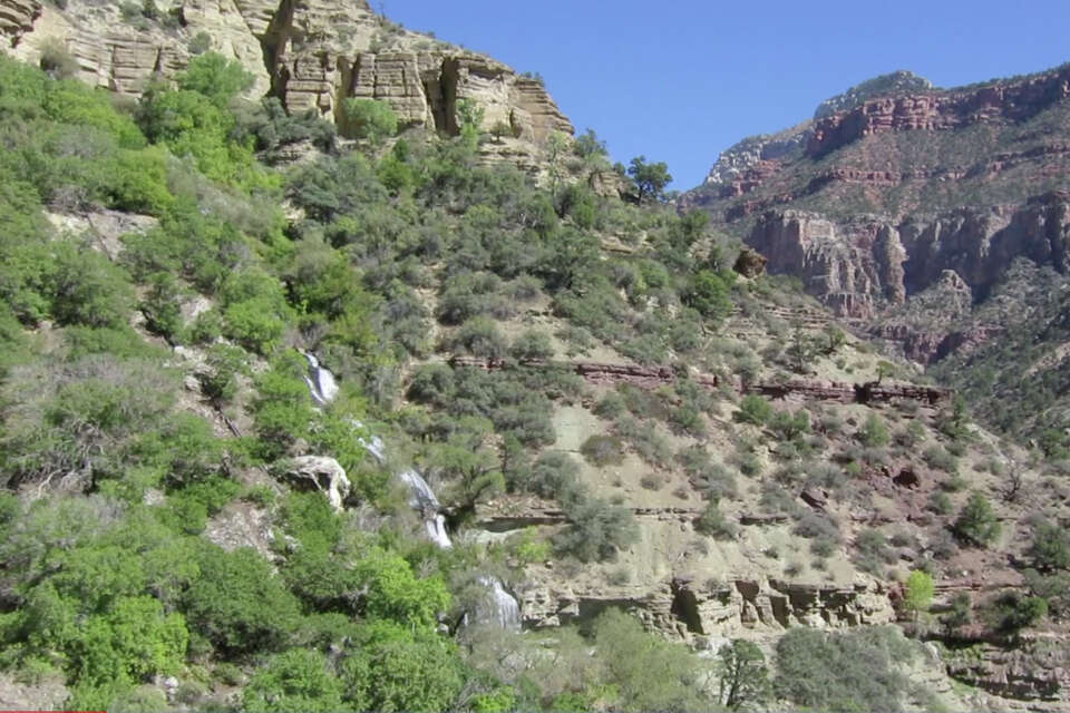 Fire crews scramble to prevent 'disastrous' loss at the Grand Canyon