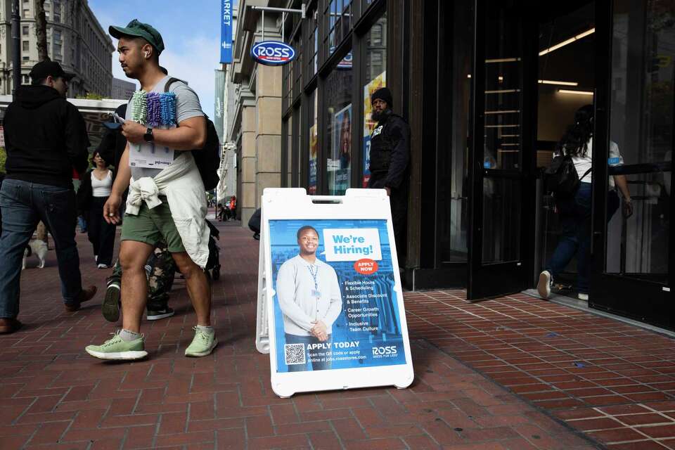 Ross Dress for Less' 2nd Market Street store defies SF's retail slump Ross Dress for Less' 2nd Market Street store defies SF's retail slump