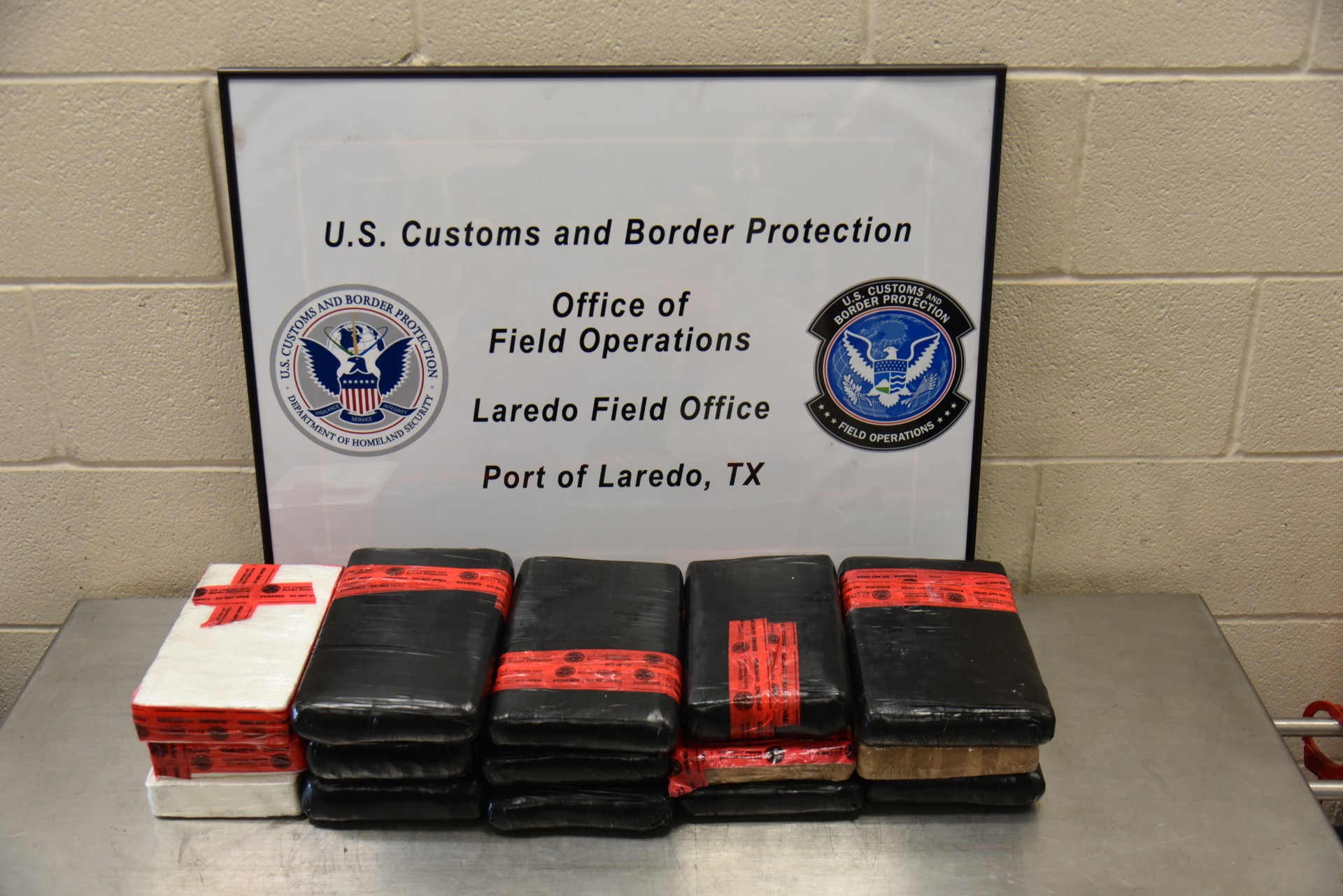 Laredo CBP officers seized $529K in cocaine at World Trade Bridge