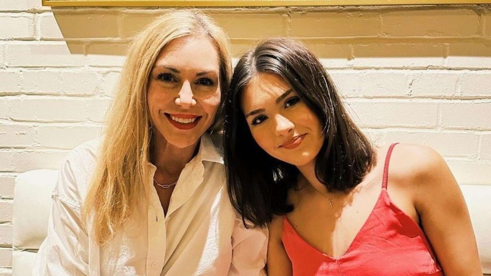 'Duck Dynasty' Star Jessica Robertson Reveals 18-Year-Old Daughter  Priscilla Is Pregnant as Teen Shows Off Her Bump Outside Family Home, image size:1920x1080