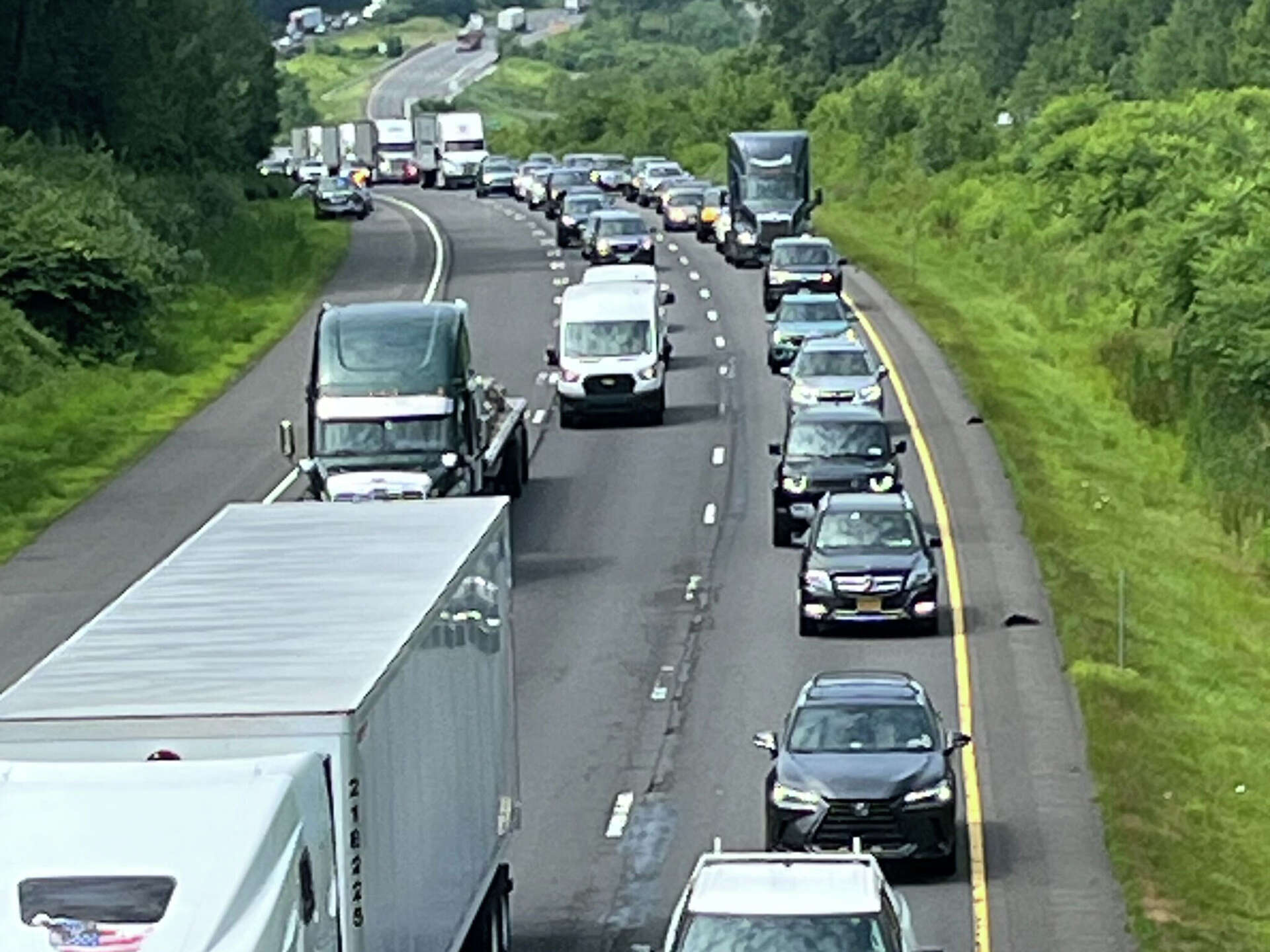 Southington man killed in Middlebury crash on I-84, police say