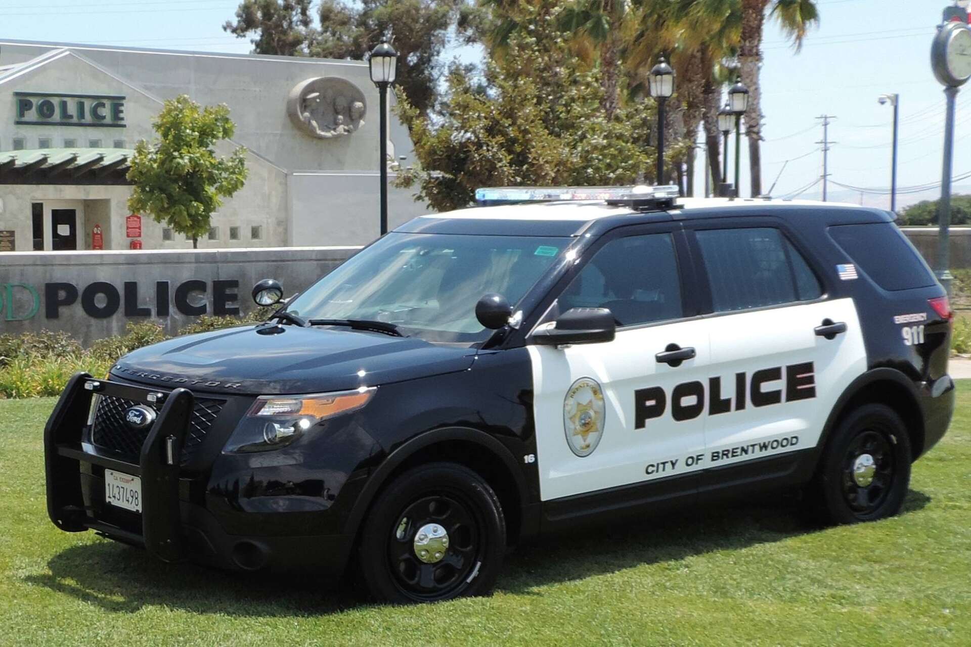 Brentwood police fatally shoot man during Christmas Eve traffic stop
