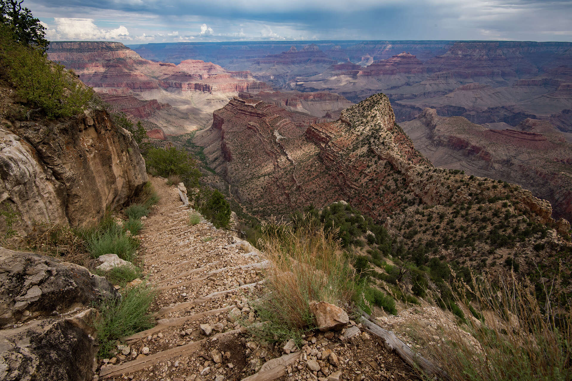 Abandoned Cybertruck found at Grand Canyon amid missing hiker search