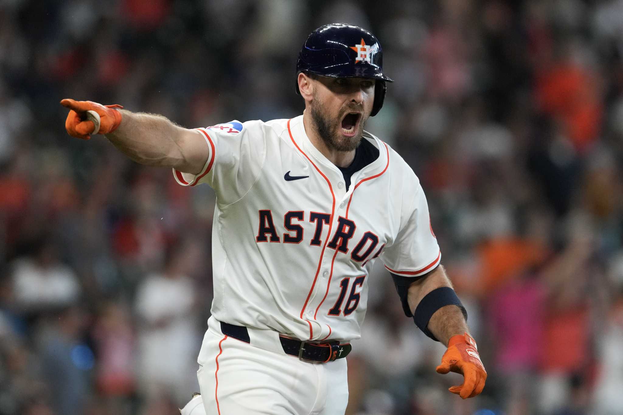 Houston Astros: Colton Gordon to minors; Cooper Hummel let go