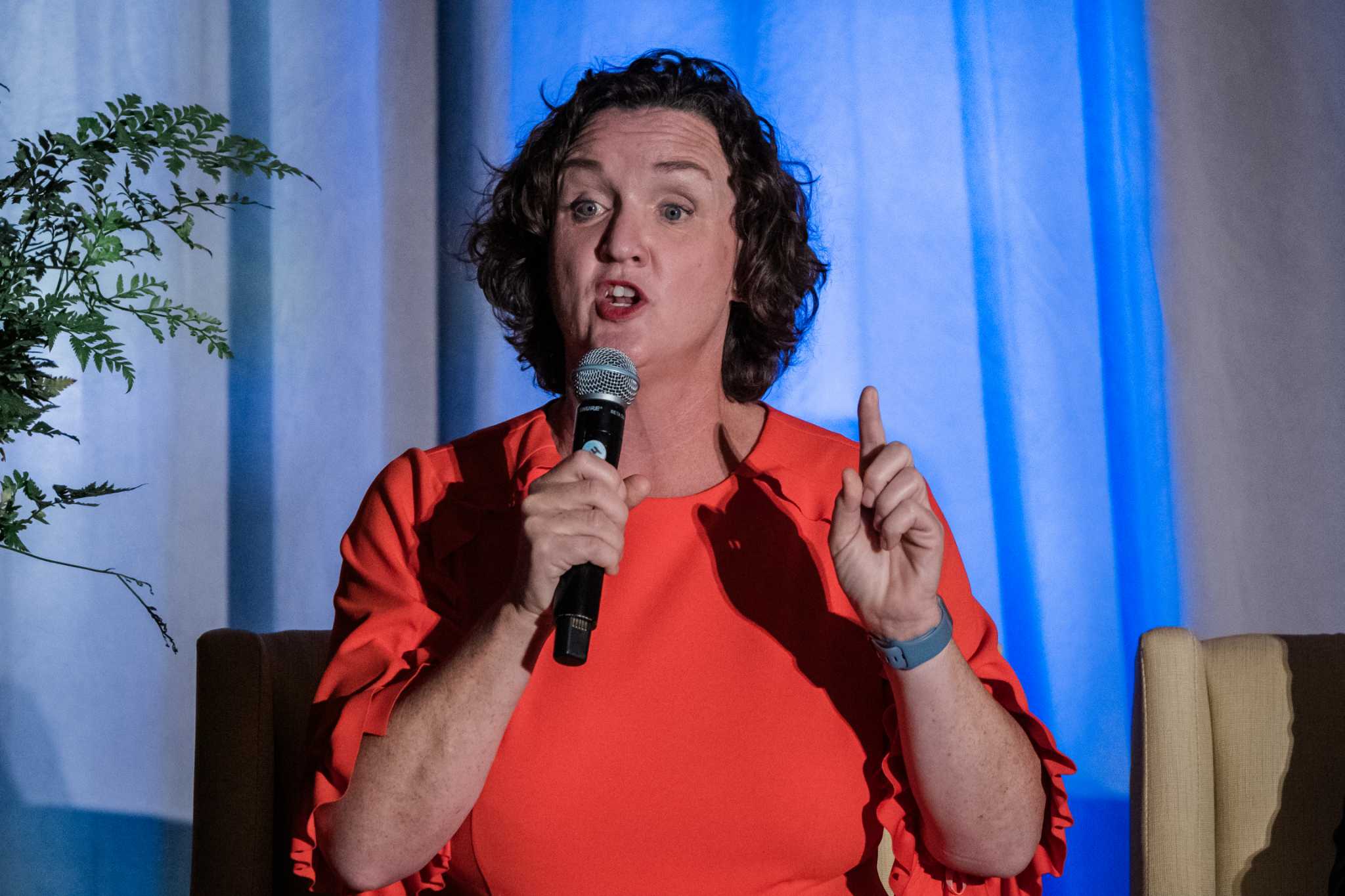 https://s.hdnux.com/photos/01/53/64/54/28265251/3/rawImage.jpg