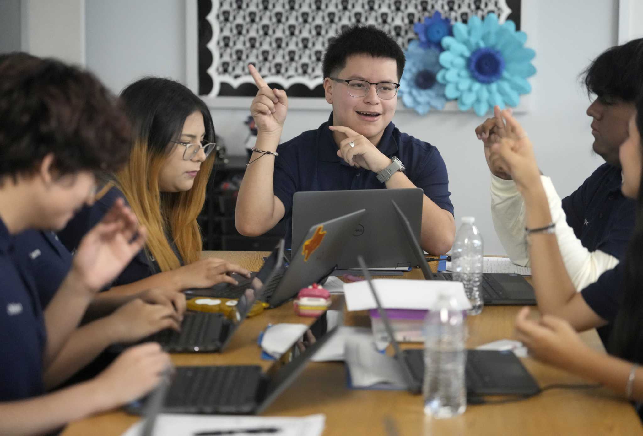 HISD is losing students to local charter schools, new report shows