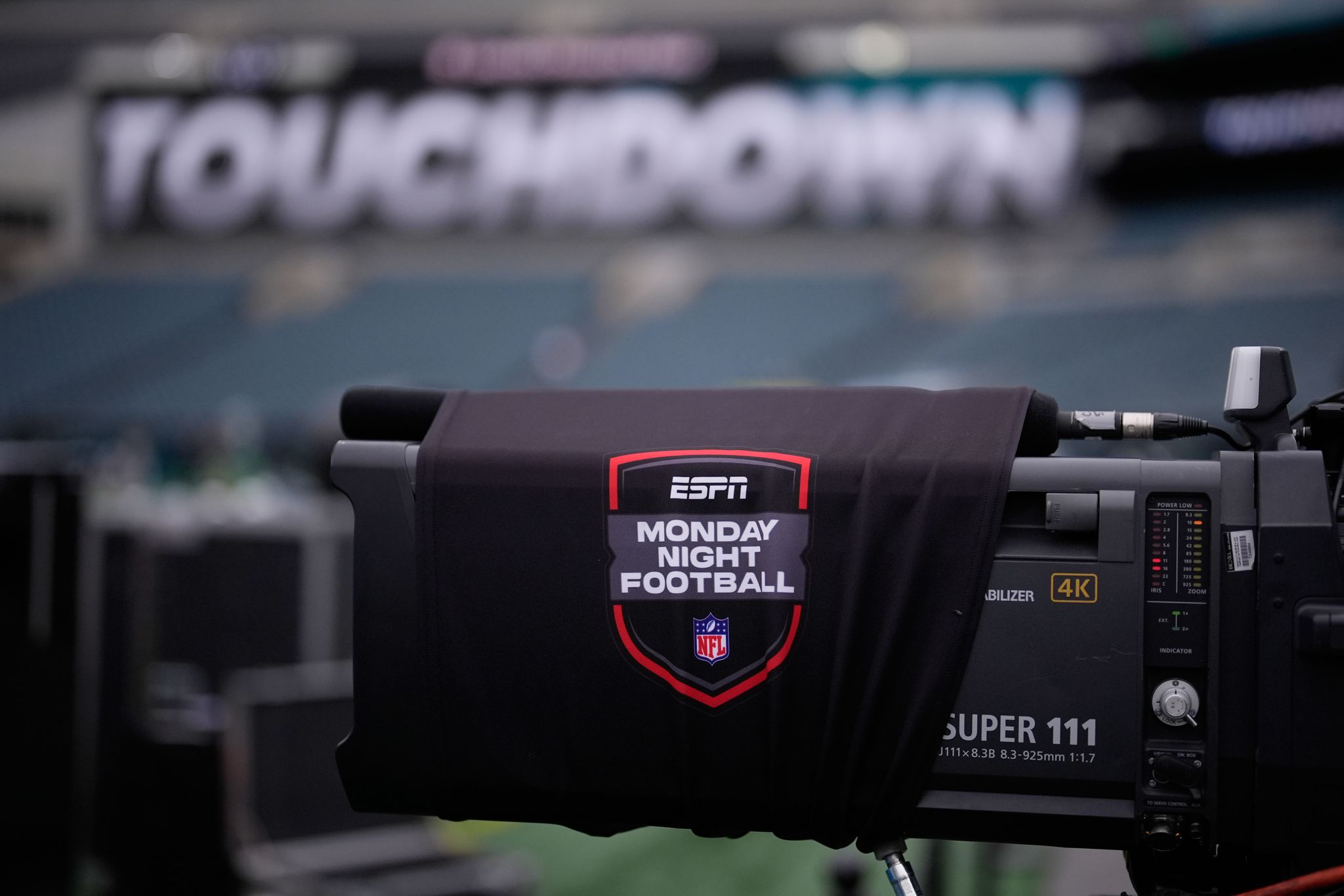 ¡ESPN+ se lanza con fuerza! Todo lo que necesitas saber sobre su nuevo servicio de streaming, acuerdos con la NFL y la WWE