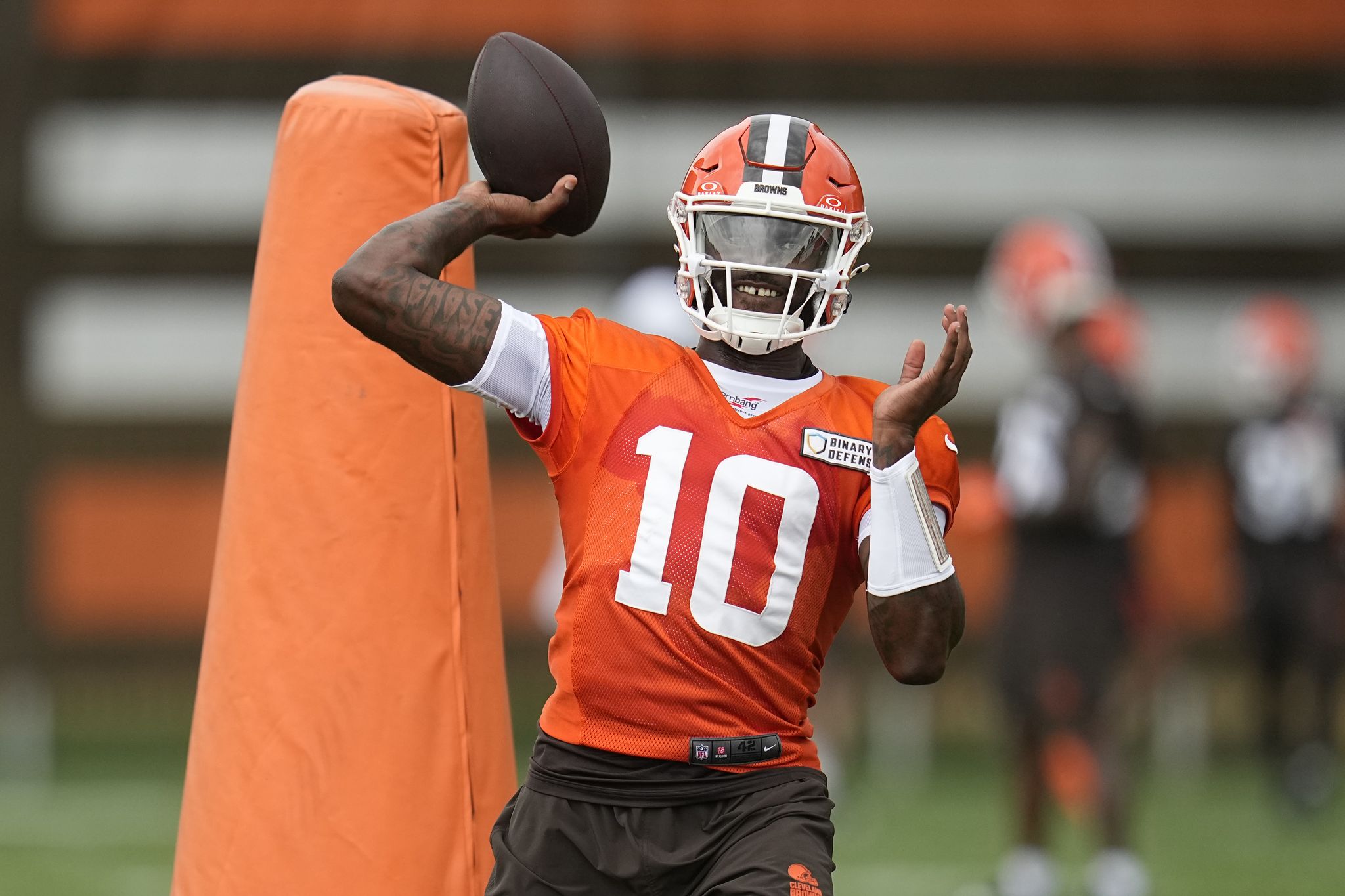 And then there were 6: Browns signing Tyler Huntley due to injuries at