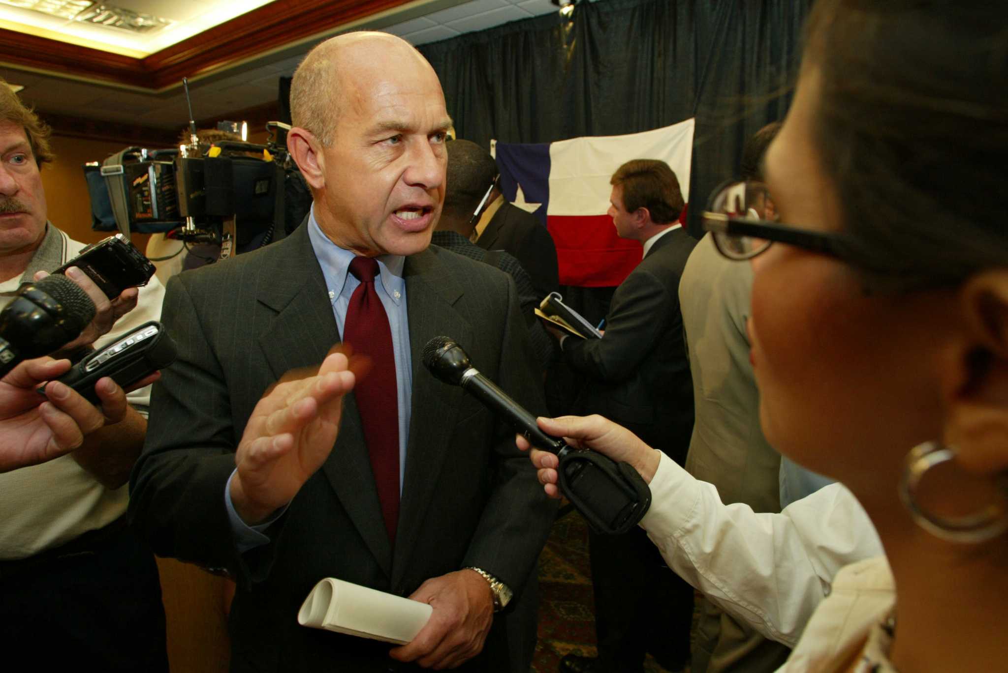 https://s.hdnux.com/photos/01/54/15/11/28365406/3/rawImage.jpg