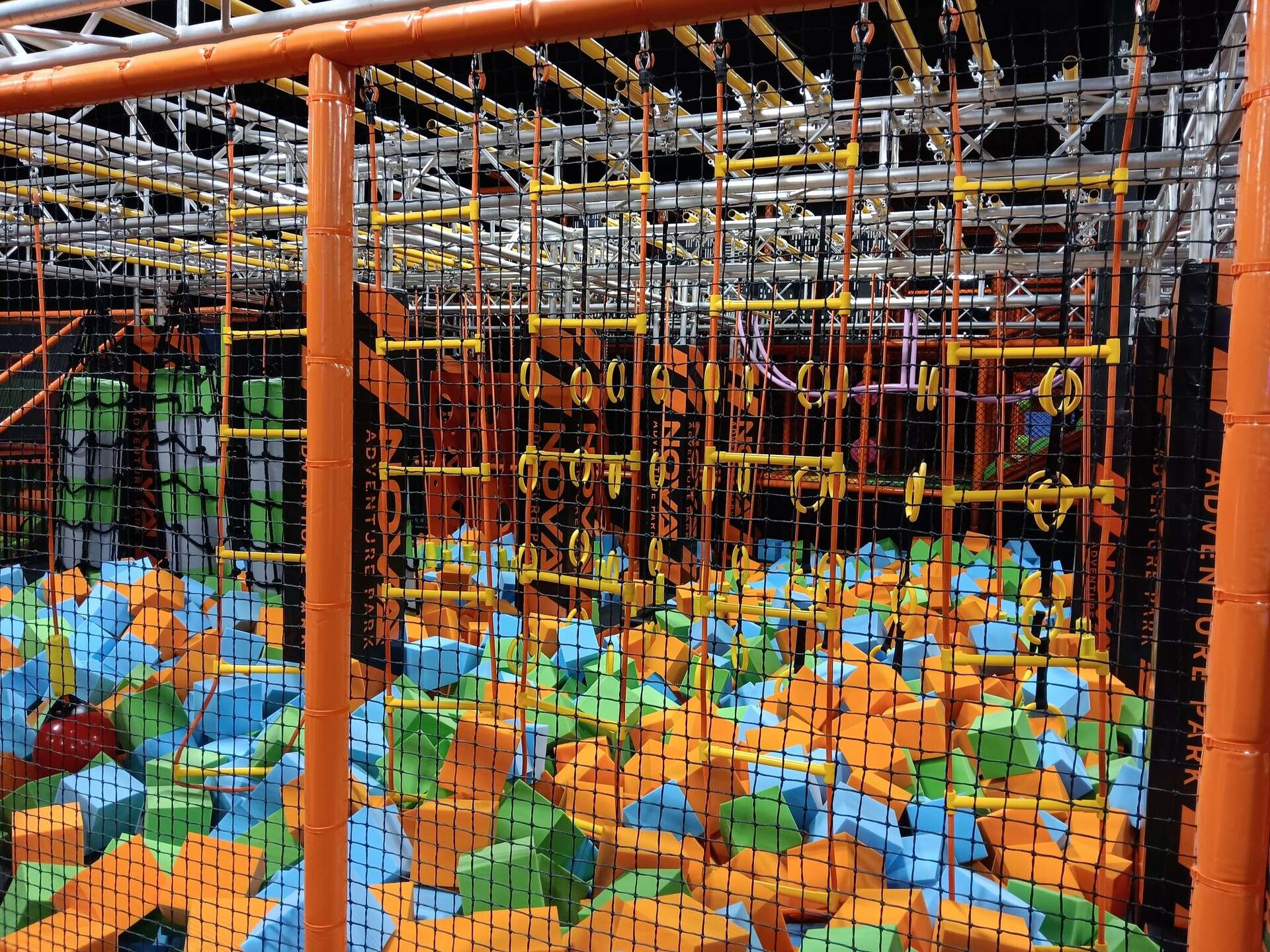アリーナ　キャロラインウィングバーグ Nova Adventure Park opens at East Hartford Charter Oak Mall plaza