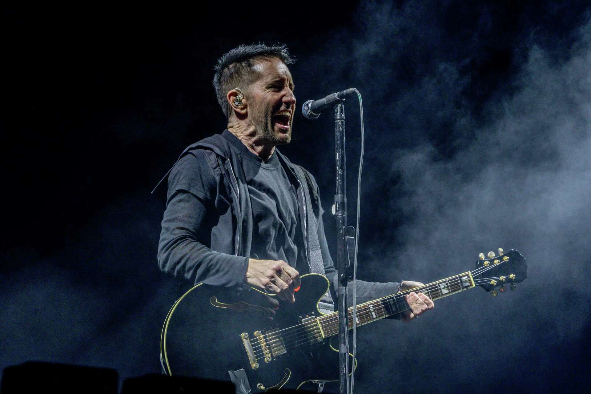 Technical Fail Or Divine Prank Reznor Gets Doused At Nin Oakland Show