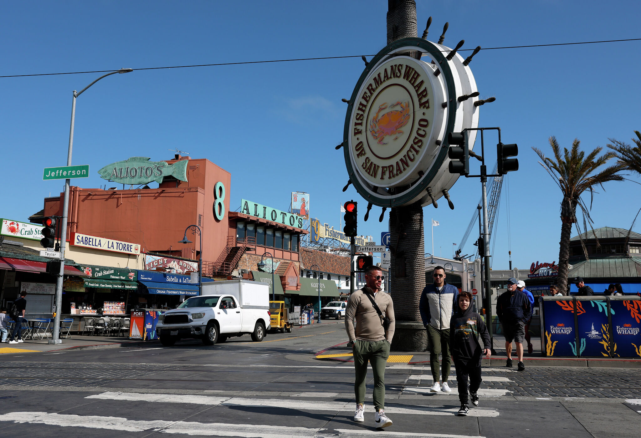 New fast food chain will give SF Fisherman's Wharf In-N-Out some competition