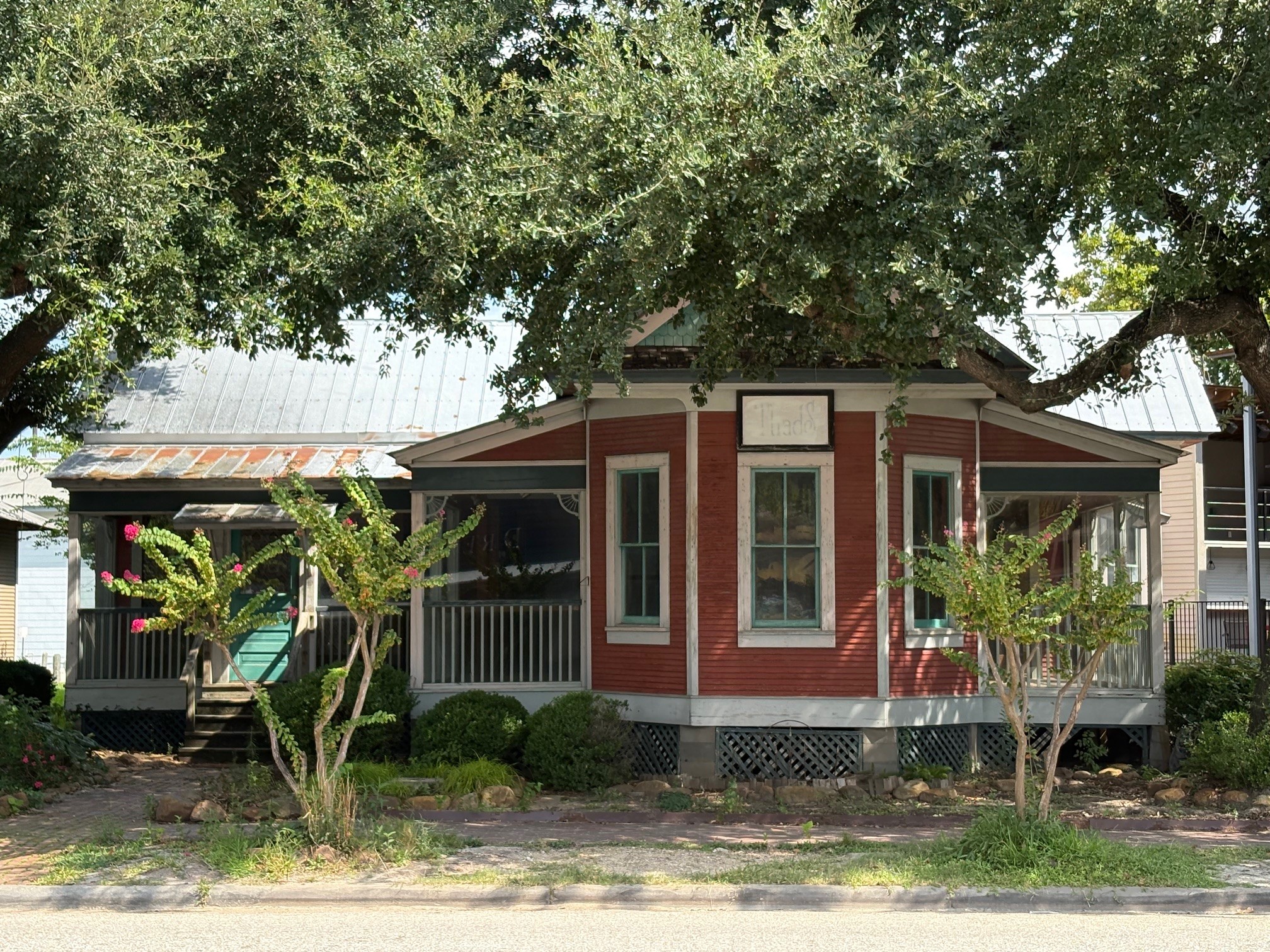https://s.hdnux.com/photos/01/54/17/13/28373730/6/rawImage.jpg