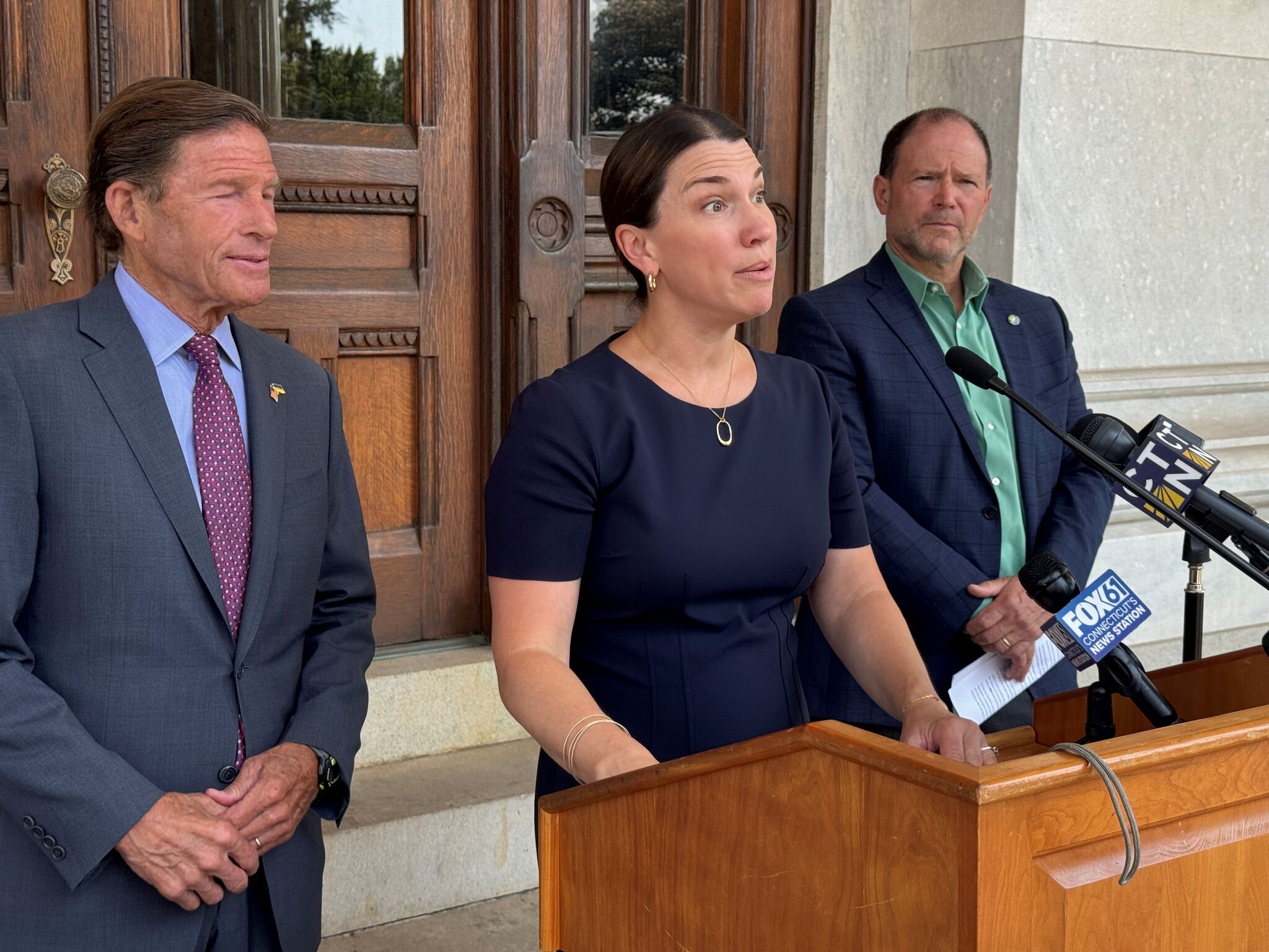 Connecticut officials want more oversight of utility projects