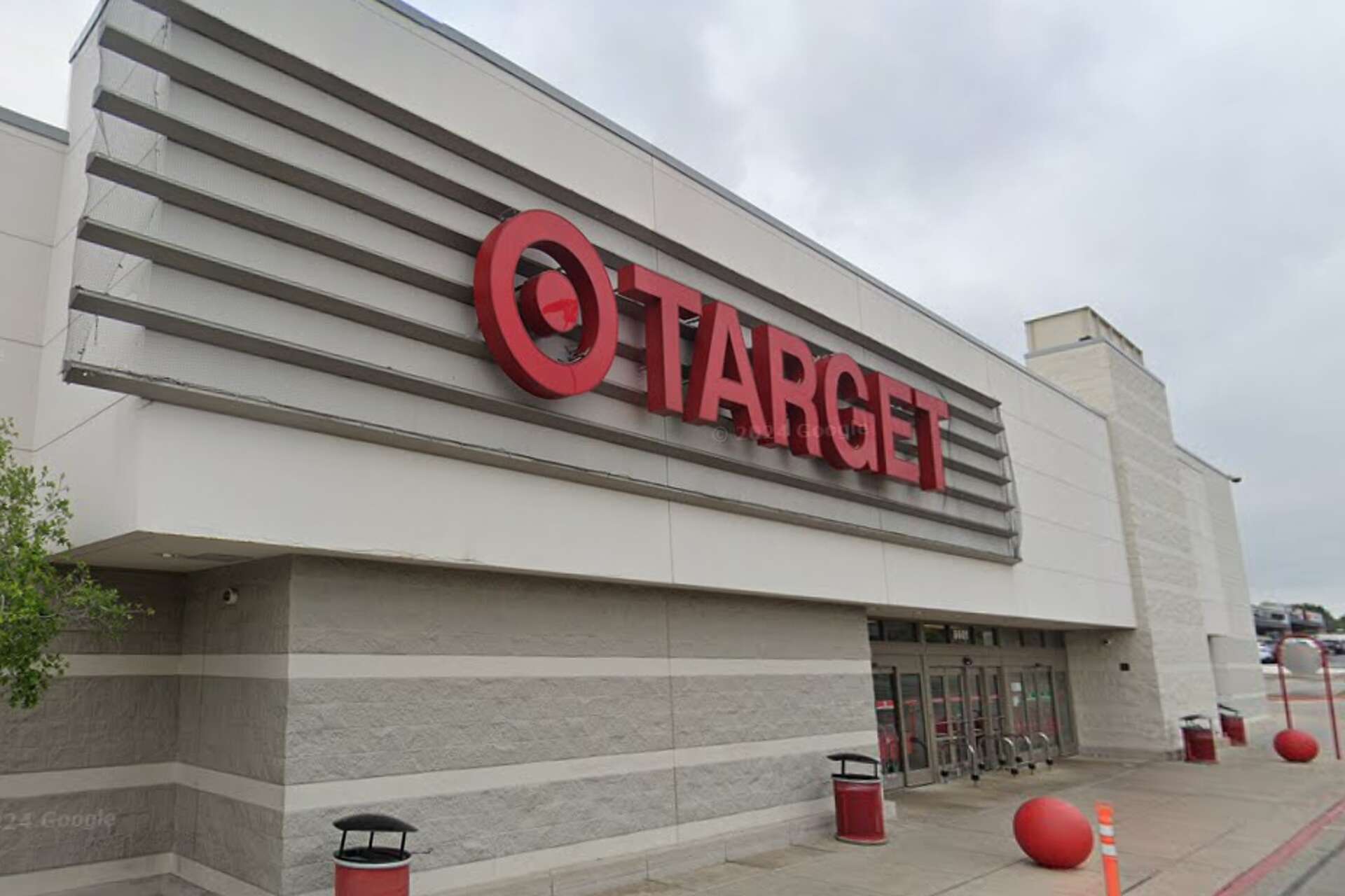 3 dead, 1 injured after shooting outside Austin Target