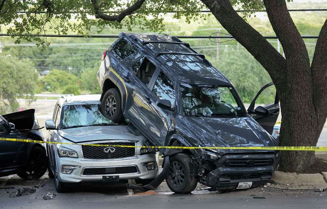 3 dead in North Austin Target shooting, suspect arrested: Officials