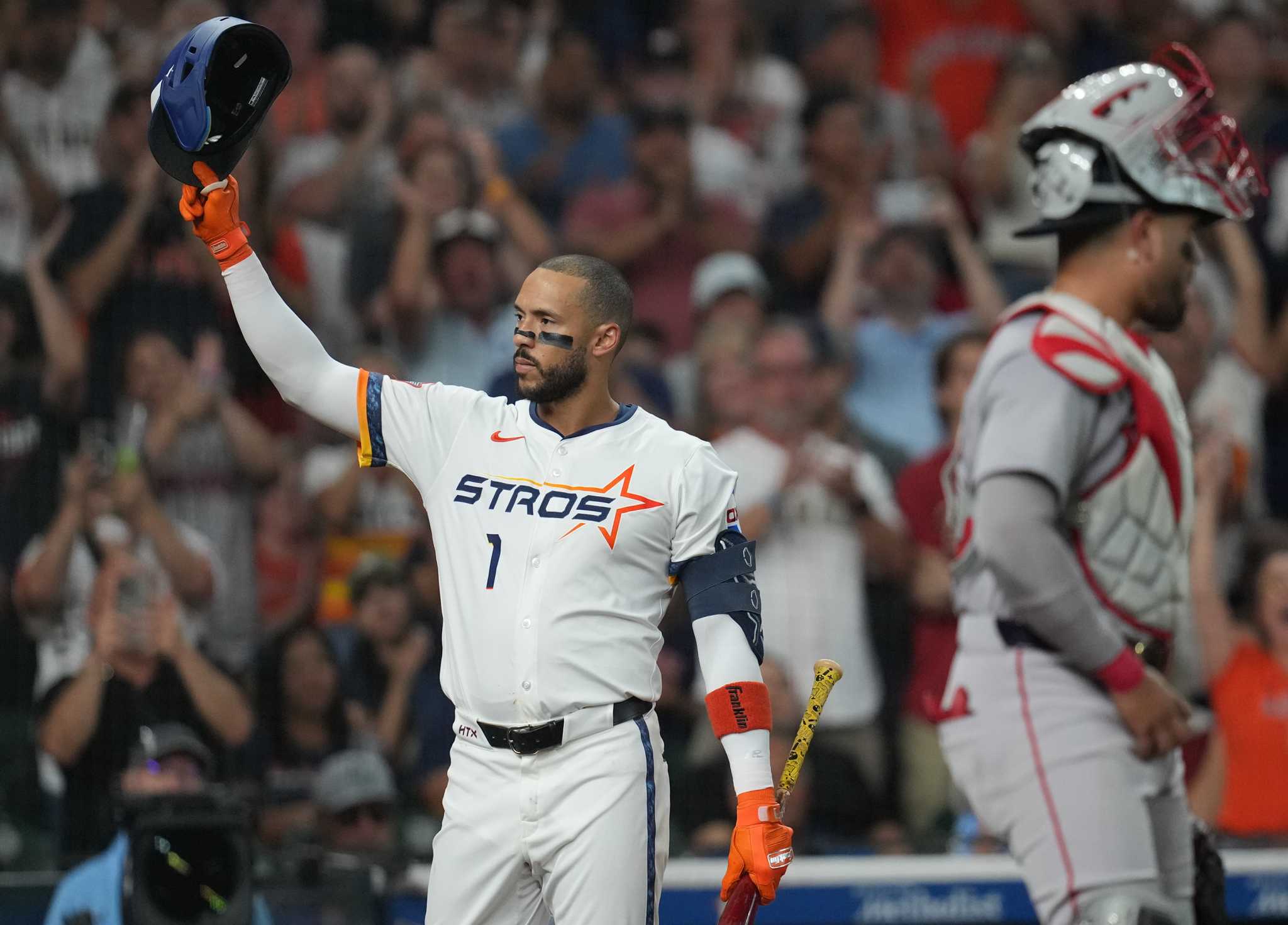 What Carlos Correa said before first game back in Houston with Astros