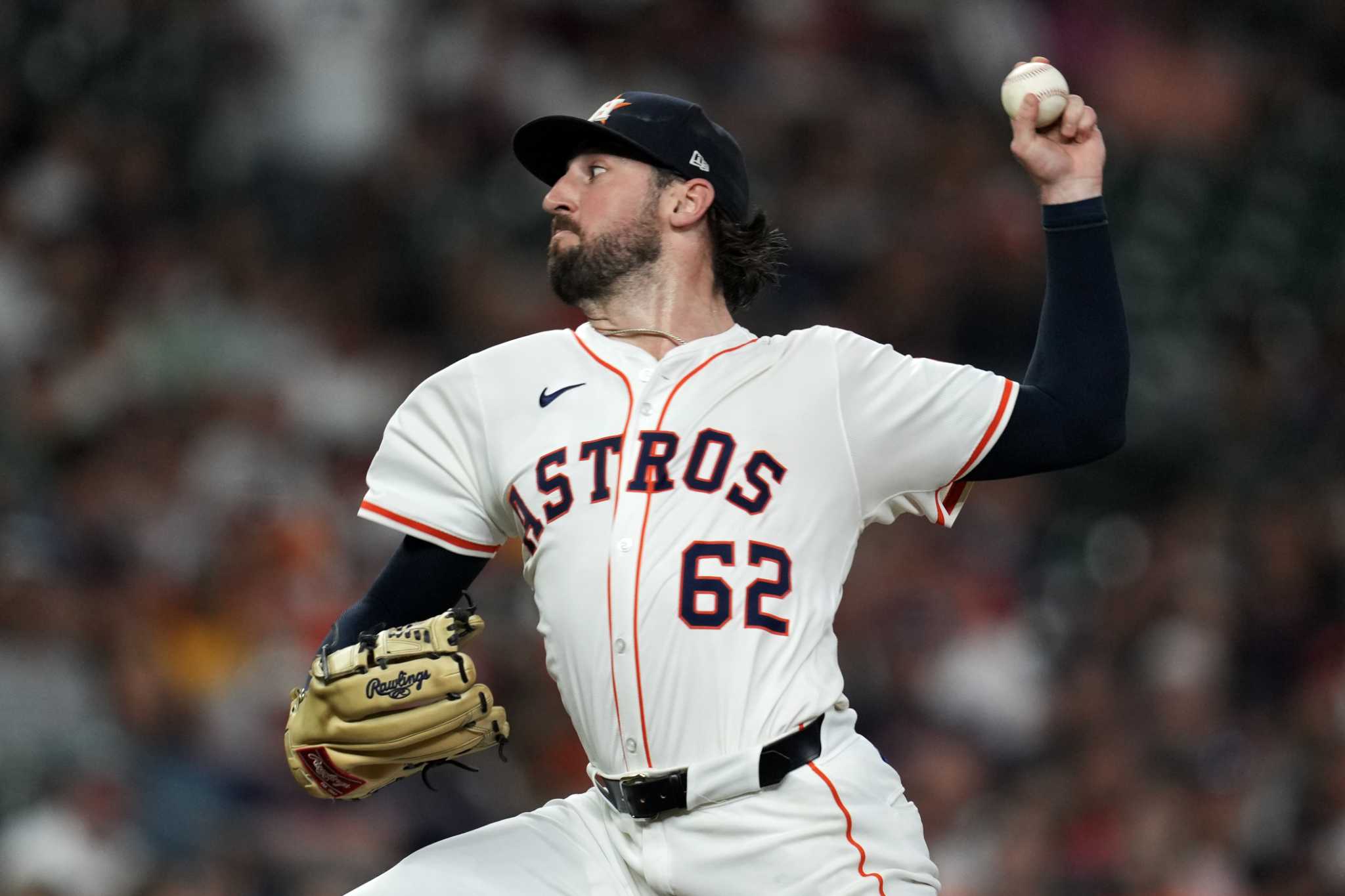 Astros' Bennett Sousa placed on injured list with elbow issue