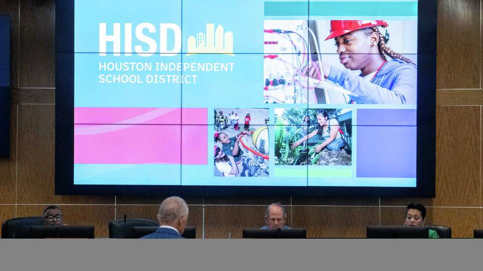Houston ISD Superintendent Mike Miles presents on the district's recent STAAR results during a Houston ISD Board of Managers meeting at the Hattie Mae White Educational Support Center in Houston, Thursday, Aug. 14, 2025.