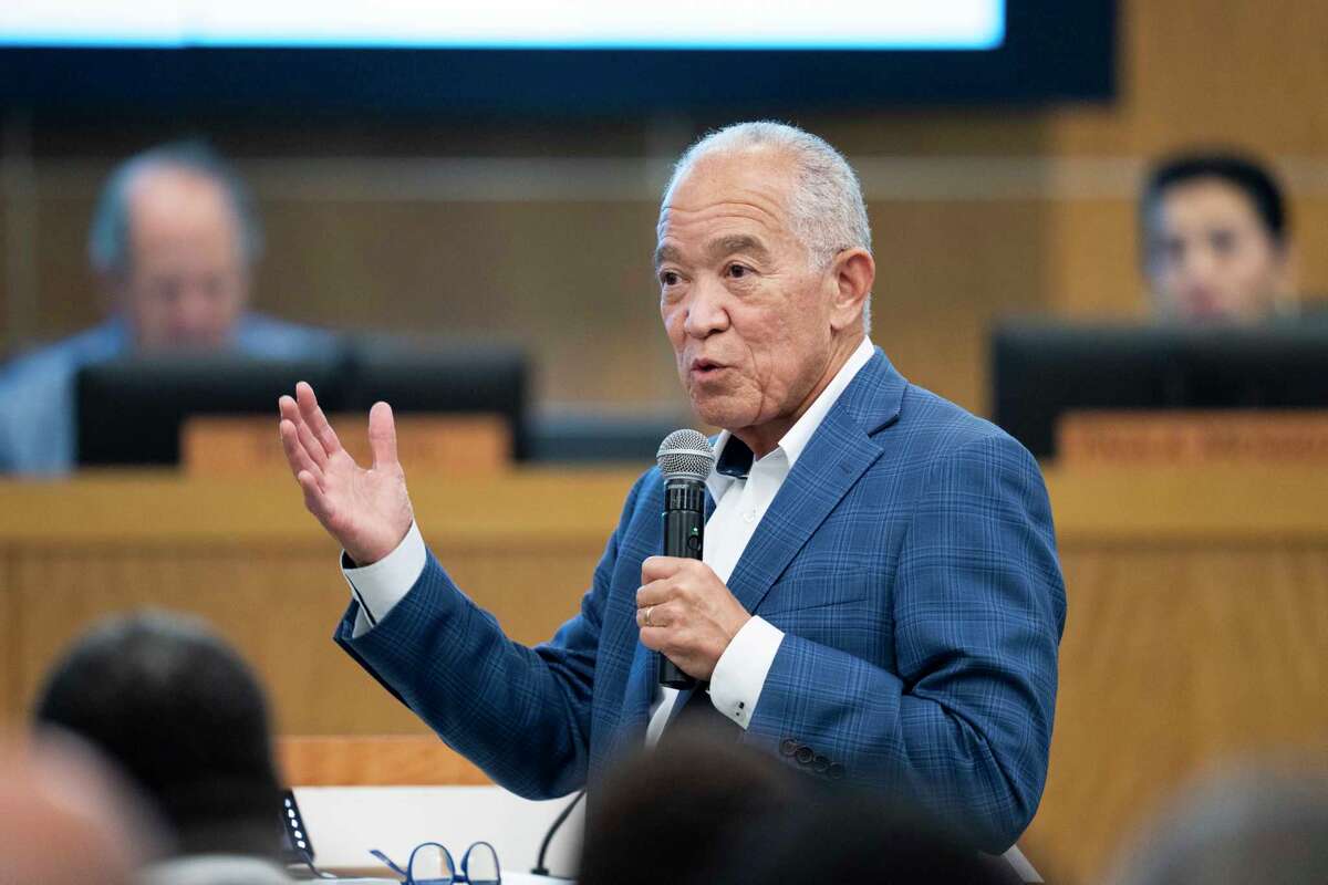 Houston ISD Superintendent Mike Miles speaks about the district's STAAR testing results during a Houston ISD Board of Managers meeting at the Hattie Mae White Educational Support Center in Houston, Thursday, Aug. 14, 2025.