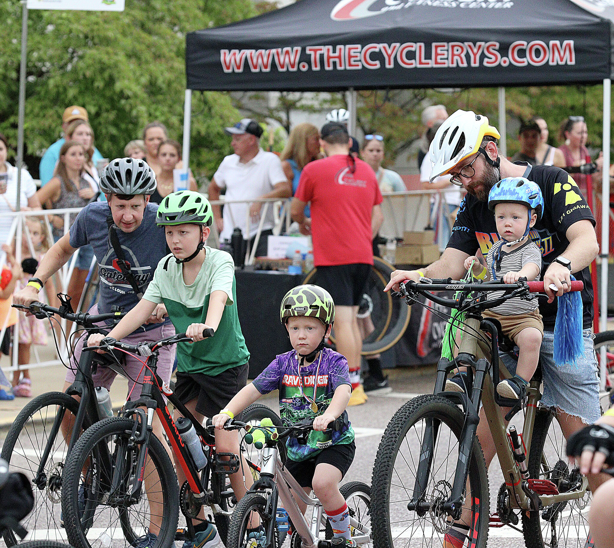 Edwardsville Rotary Criterium: What to know about races, parking and closures