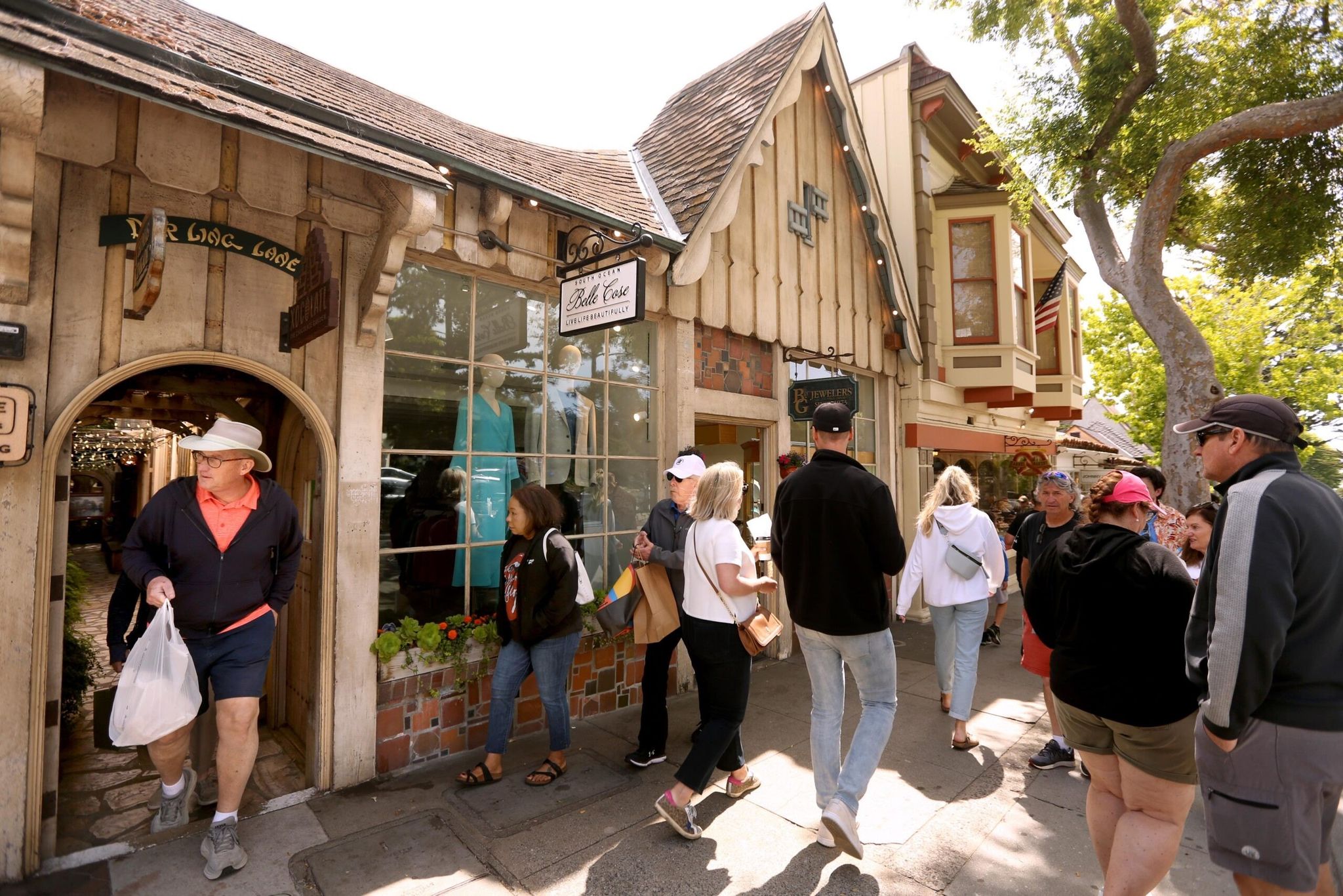 Billionaire Real Estate Developer Threatens to Quit Carmel-by-the-Sea-5 Key Takeaways