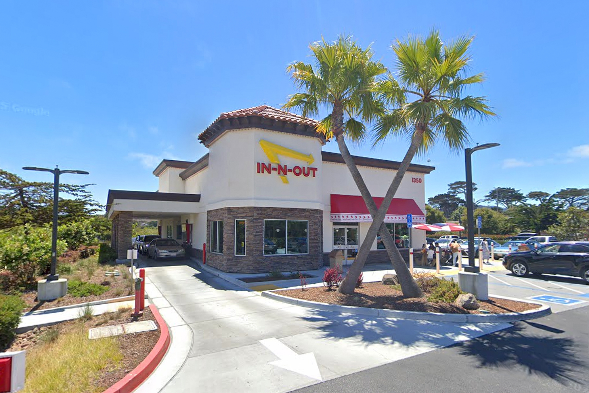 'First for us': Central Calif. police confront Car Week takeovers at In-N-Out