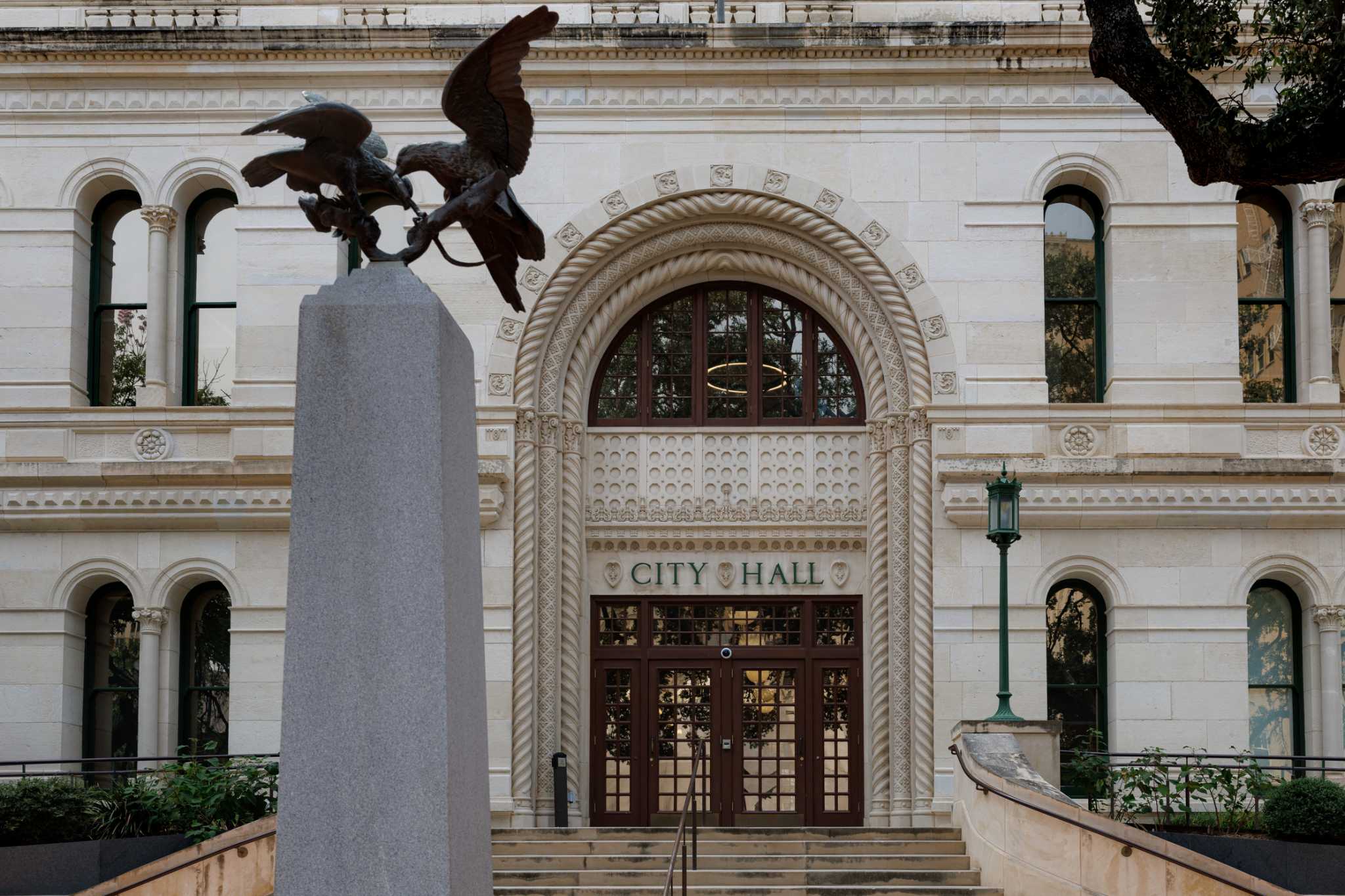 Die Gesundheitskosten für Angestellte in San Antonio liegen 40 Millionen ...