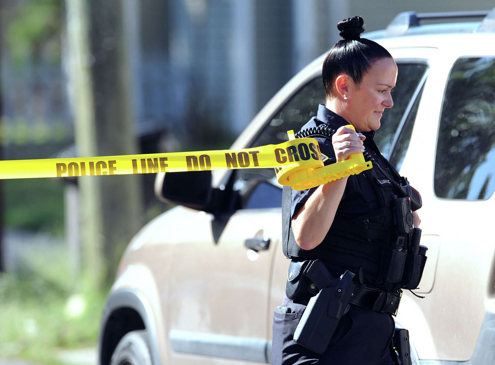 New Haven police: Man killed in double shooting on Dickerman Street