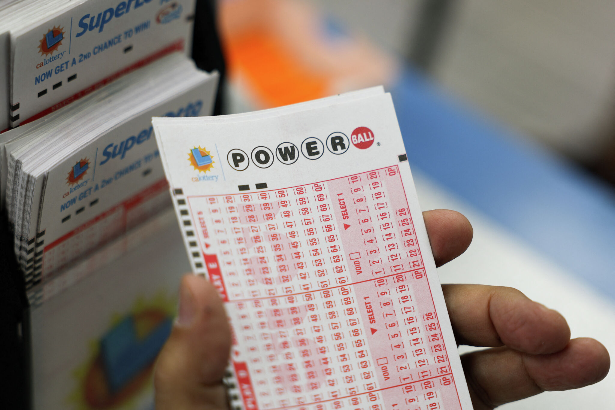What were Wednesday's Powerball winning lottery numbers? Jackpot now $861M