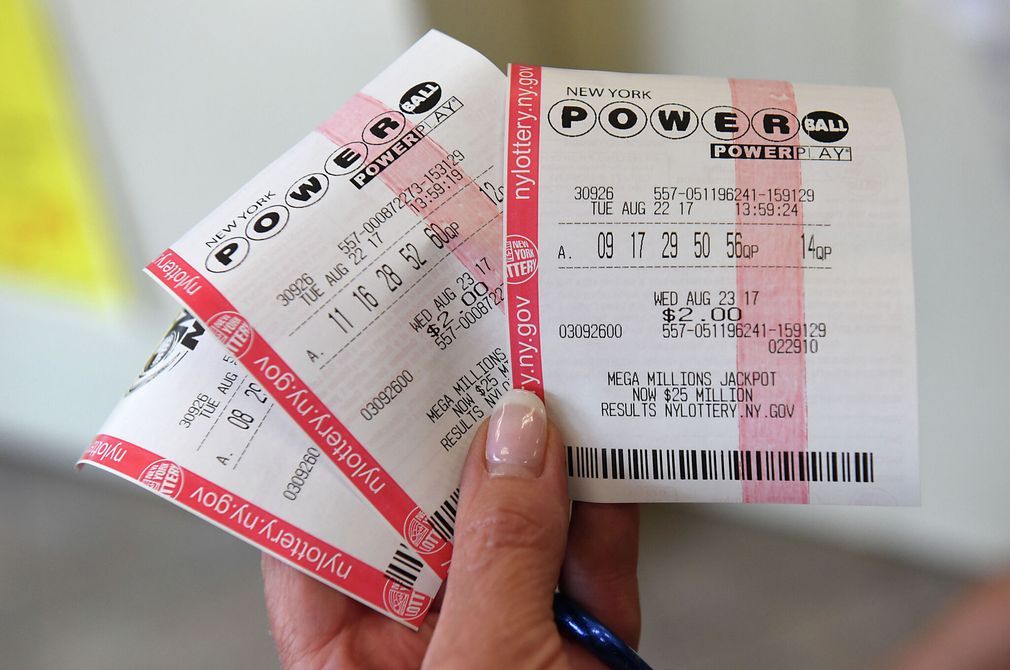 Powerball jackpot swells to $850 million: Here's what to do if you win