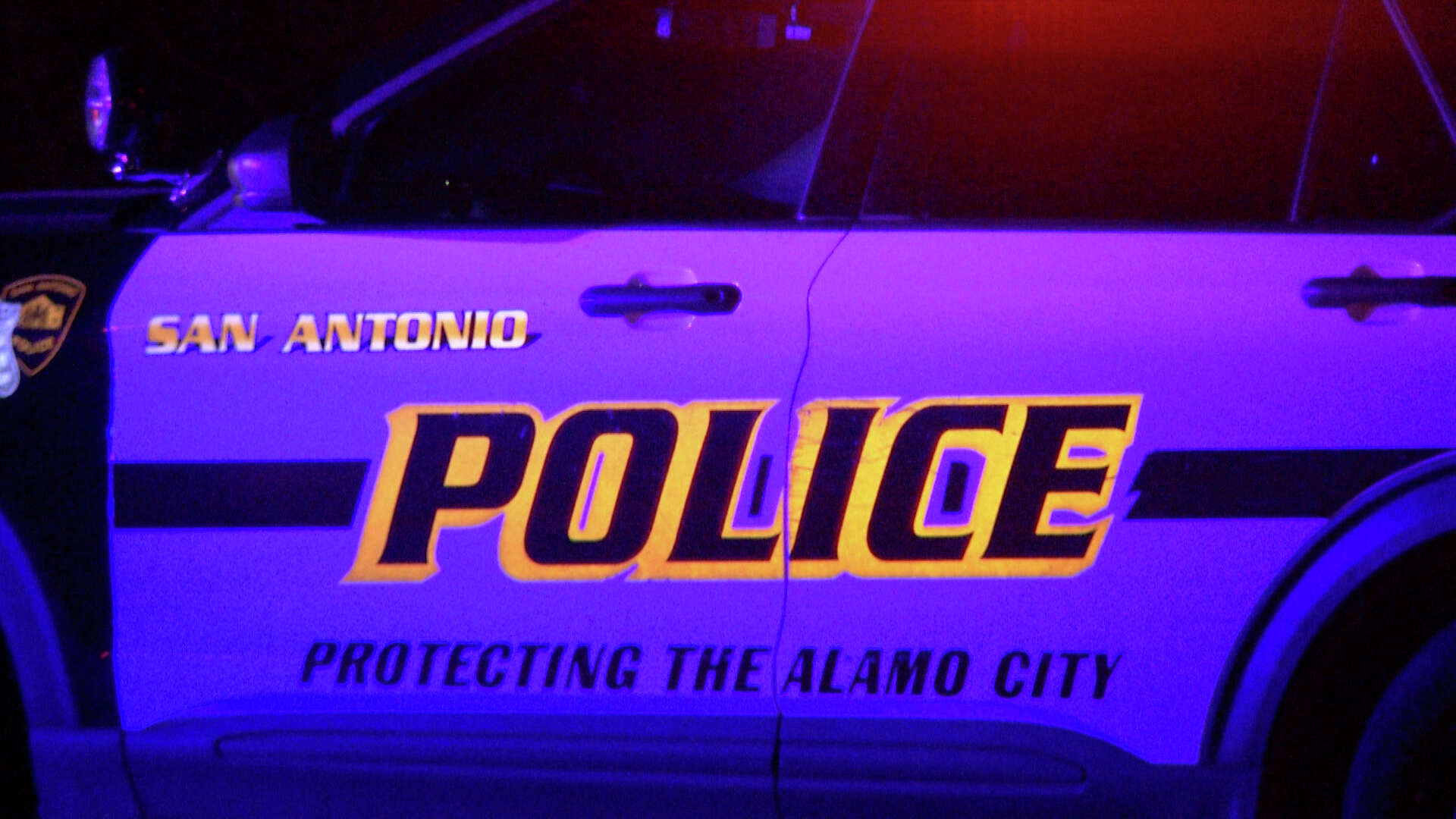 Two men dead after shooting at Northwest Side apartments